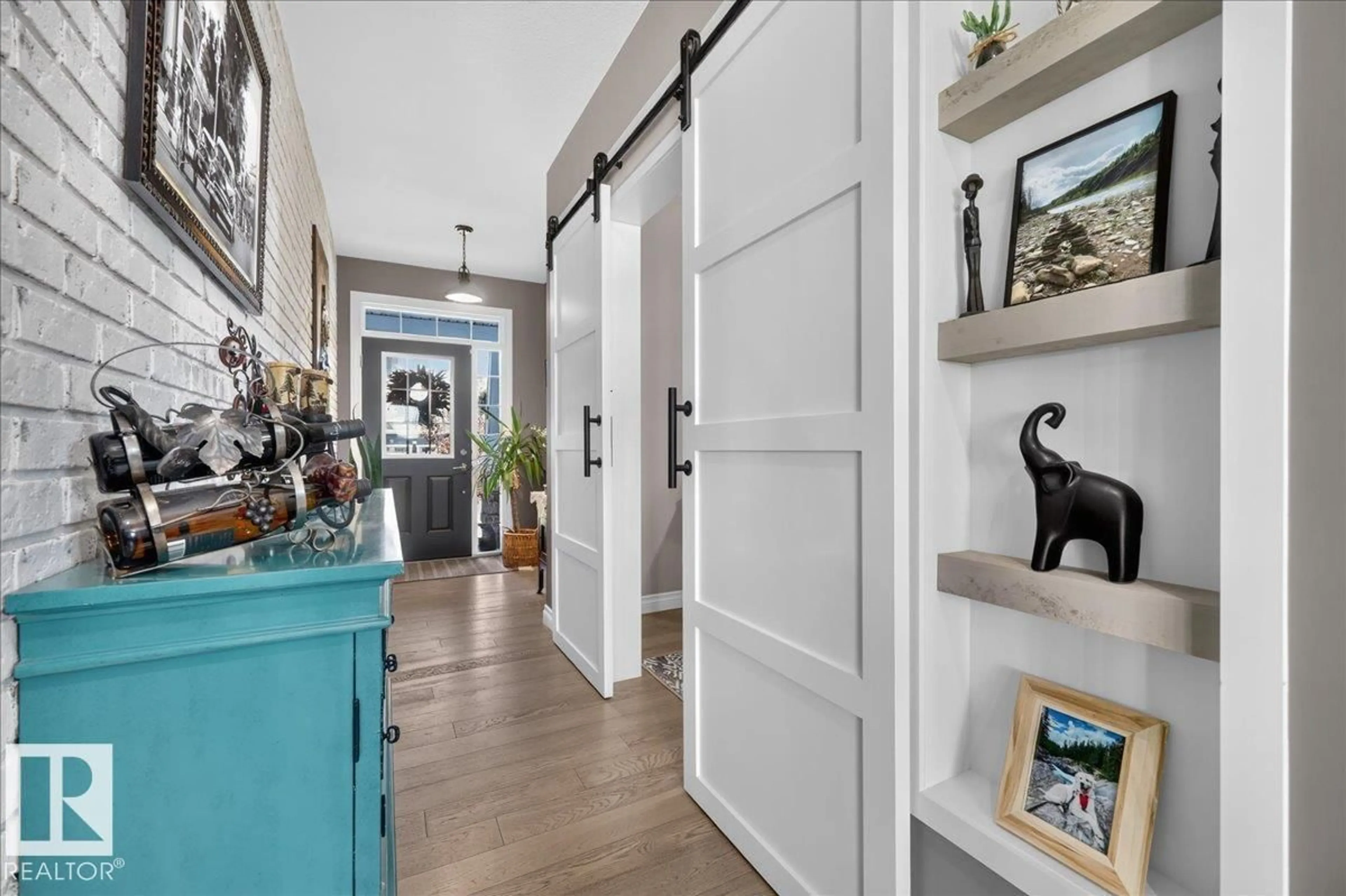 Indoor entryway for 122 ROSEMOUNT CO, Beaumont Alberta T4X1Z5