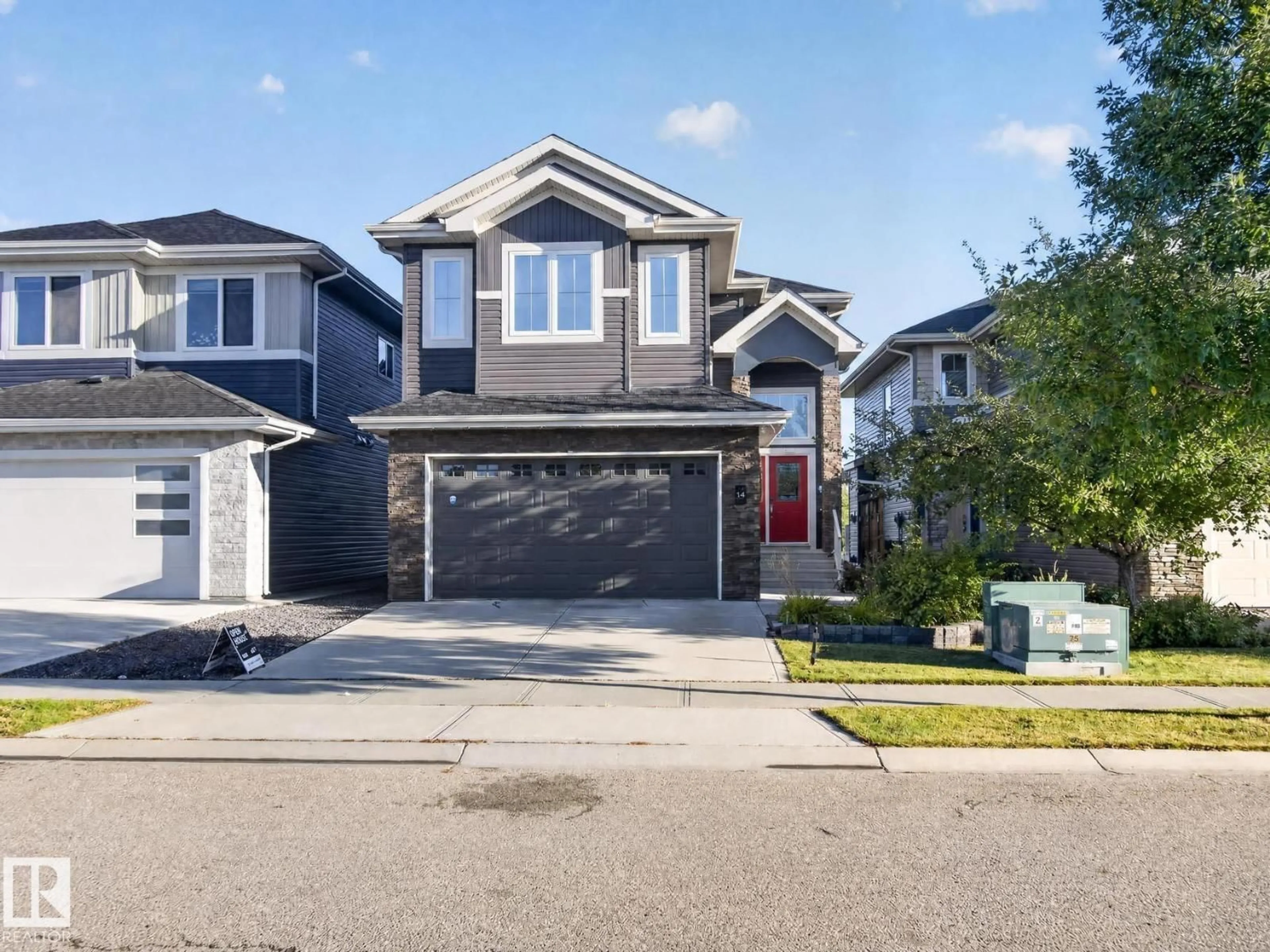 Home with vinyl exterior material, street for 164 DURRAND BN, Fort Saskatchewan Alberta T8L0M8