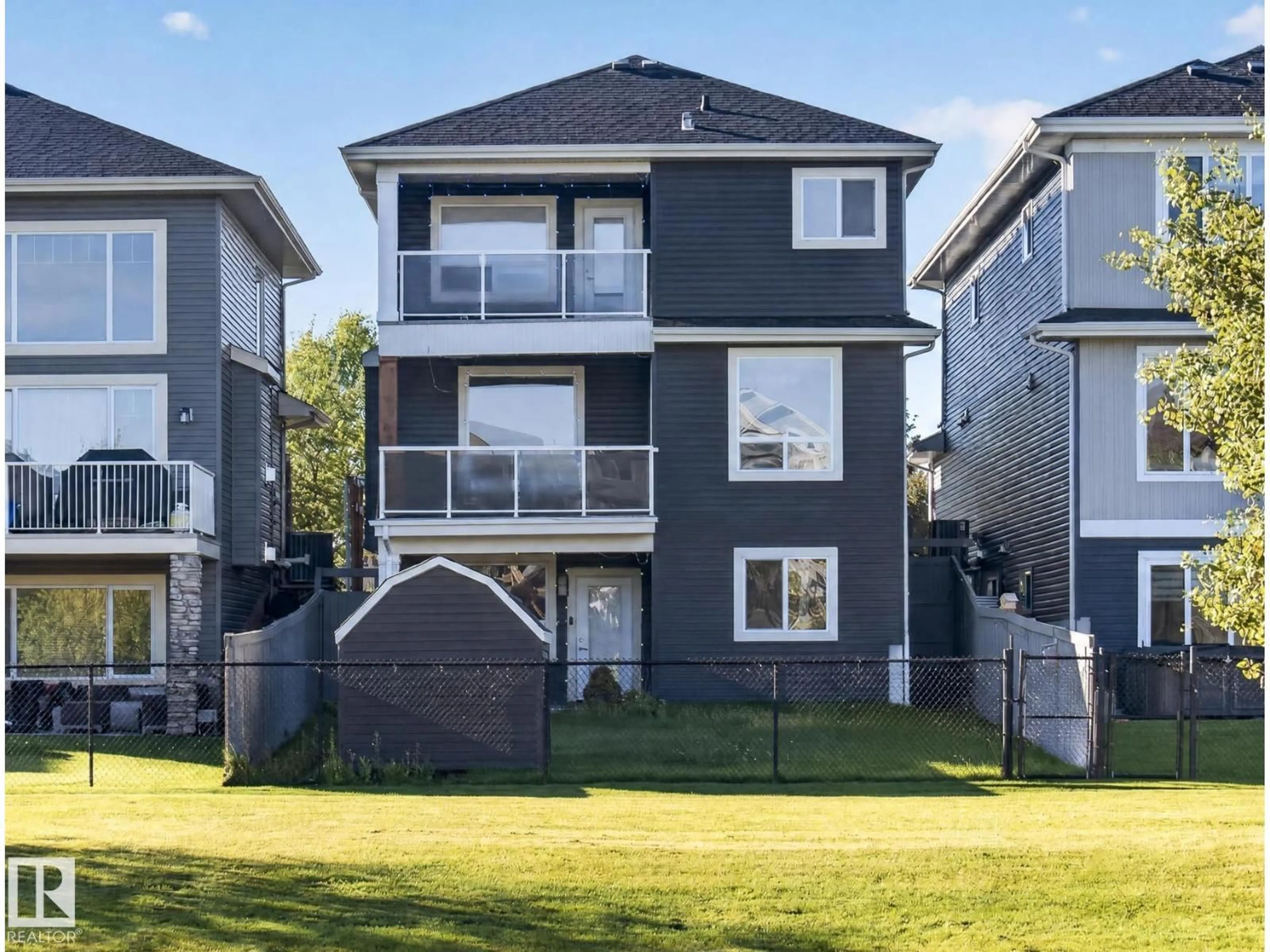 Home with vinyl exterior material, street for 164 DURRAND BN, Fort Saskatchewan Alberta T8L0M8