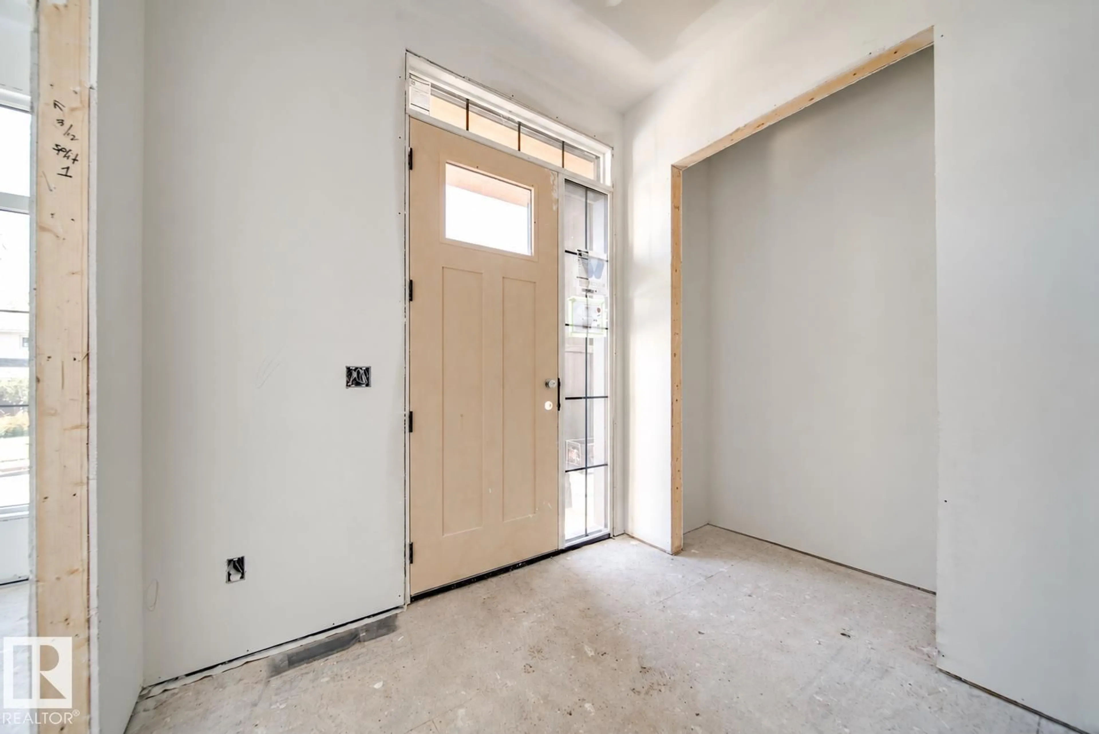 Indoor entryway for NW - 4216 121 ST, Edmonton Alberta T6J1Y8