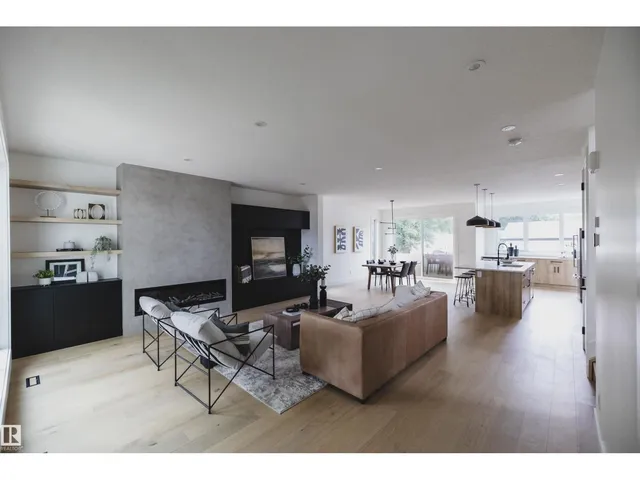 10954 62 AV, Edmonton 3