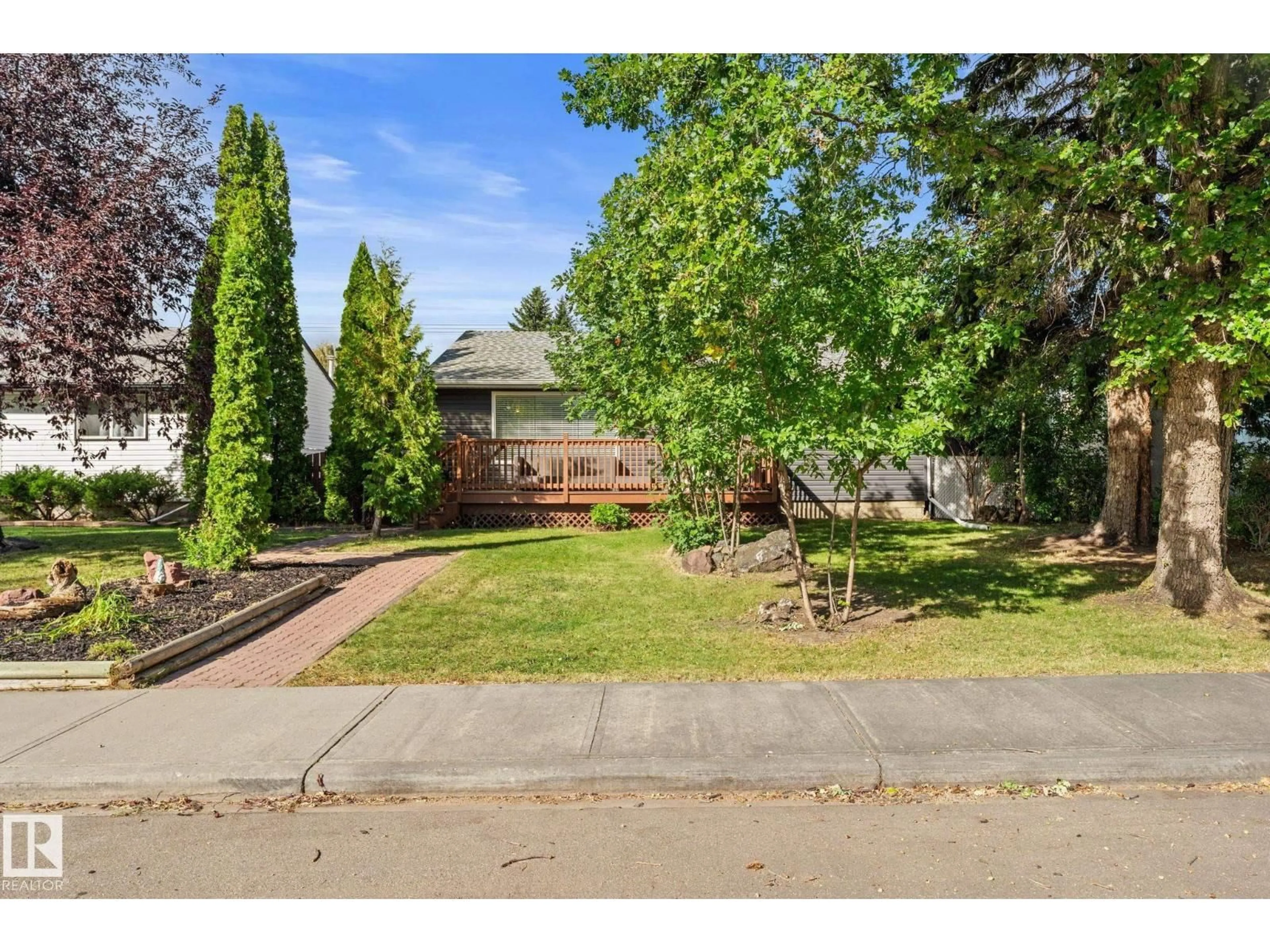 A pic from outside/outdoor area/front of a property/back of a property/a pic from drone, street for 6108 102 AV, Edmonton Alberta T6A0N4