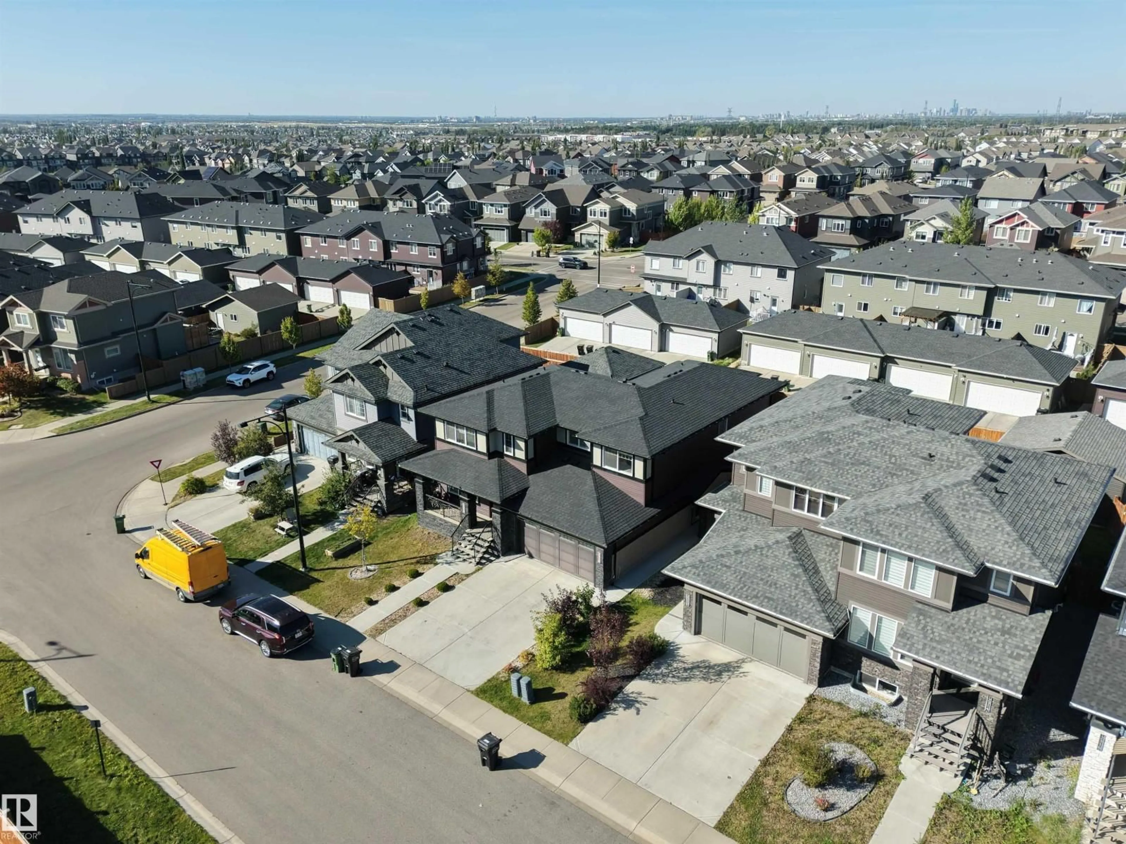 A pic from outside/outdoor area/front of a property/back of a property/a pic from drone, street for 2310 WONNACOTT CR, Edmonton Alberta T6X2J4