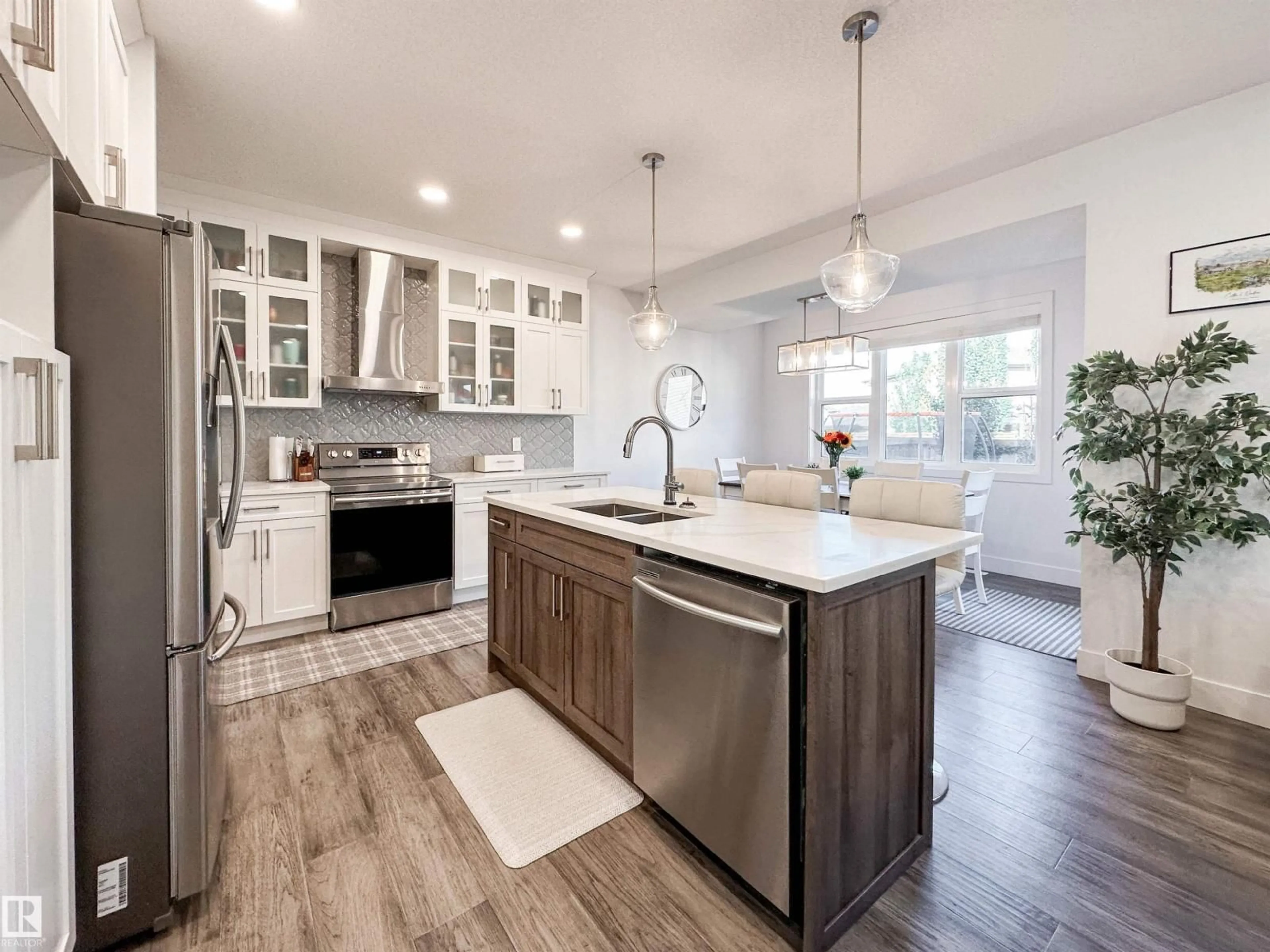 Open concept kitchen, unknown for 9624 106 AV, Morinville Alberta T8R0E8