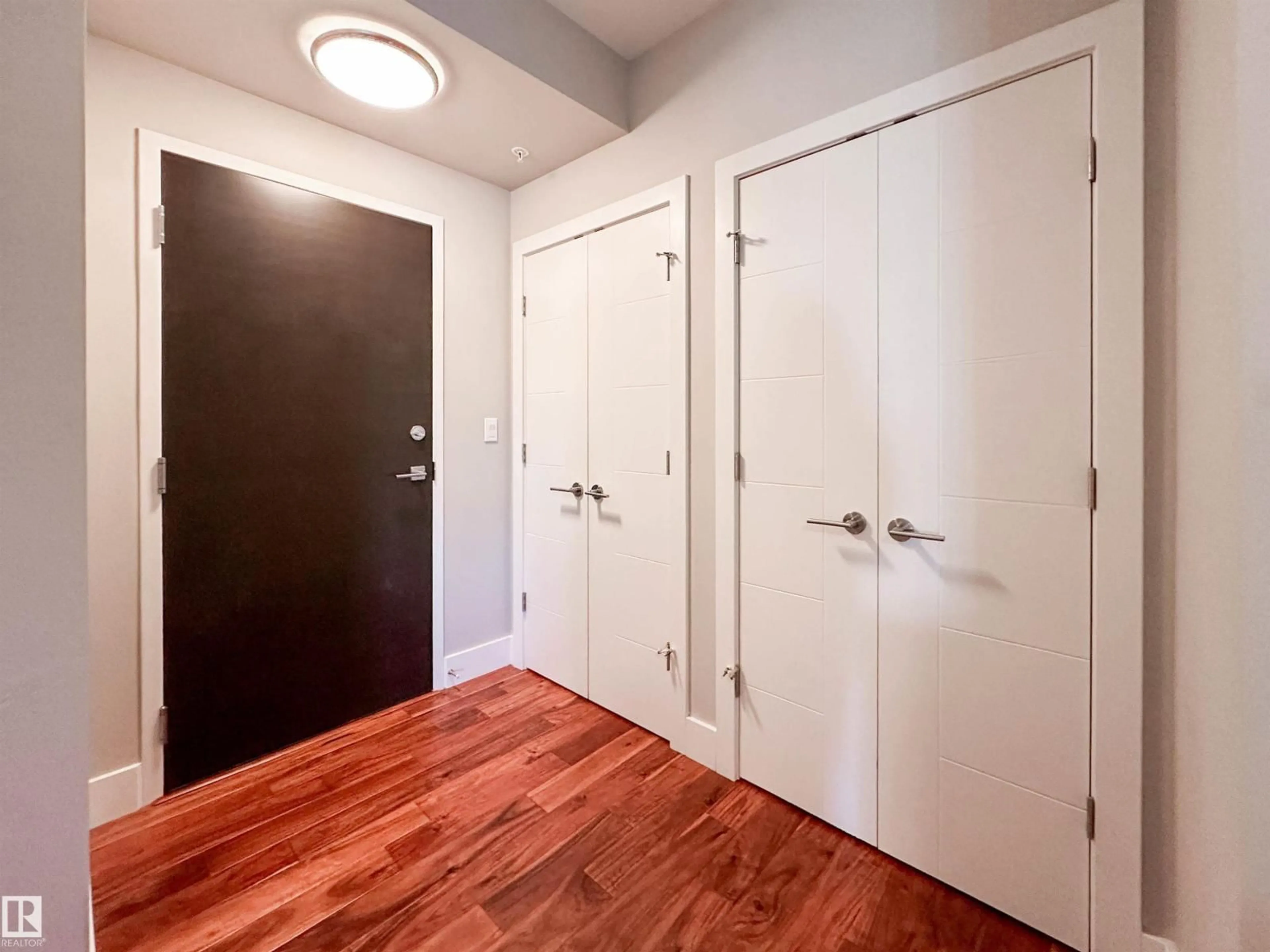 Indoor entryway for 200 - 620 BELLEROSE DR, St. Albert Alberta T8N7P7