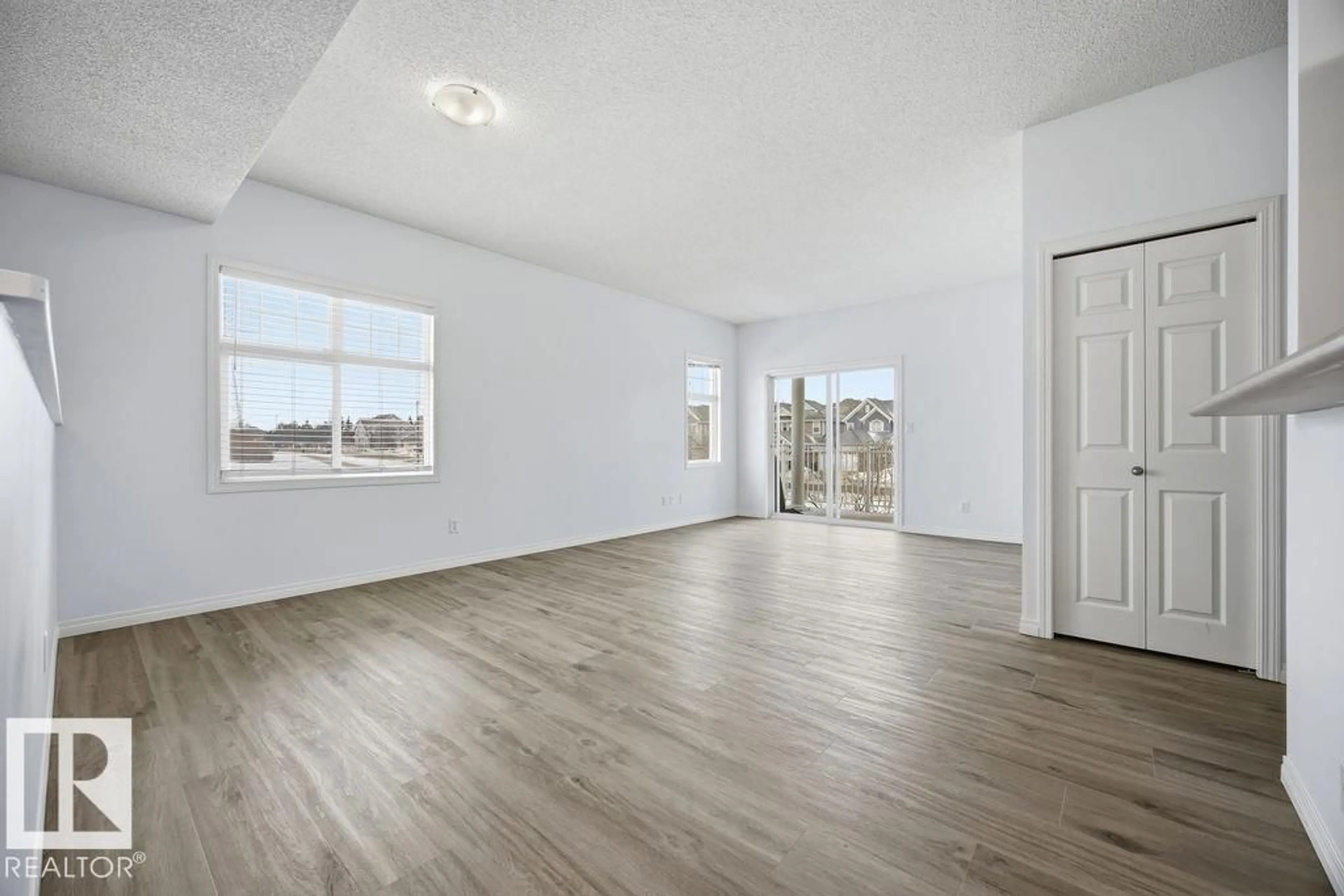 A pic of a room for #34 - 1179 SUMMERSIDE DR, Edmonton Alberta T6X1K1