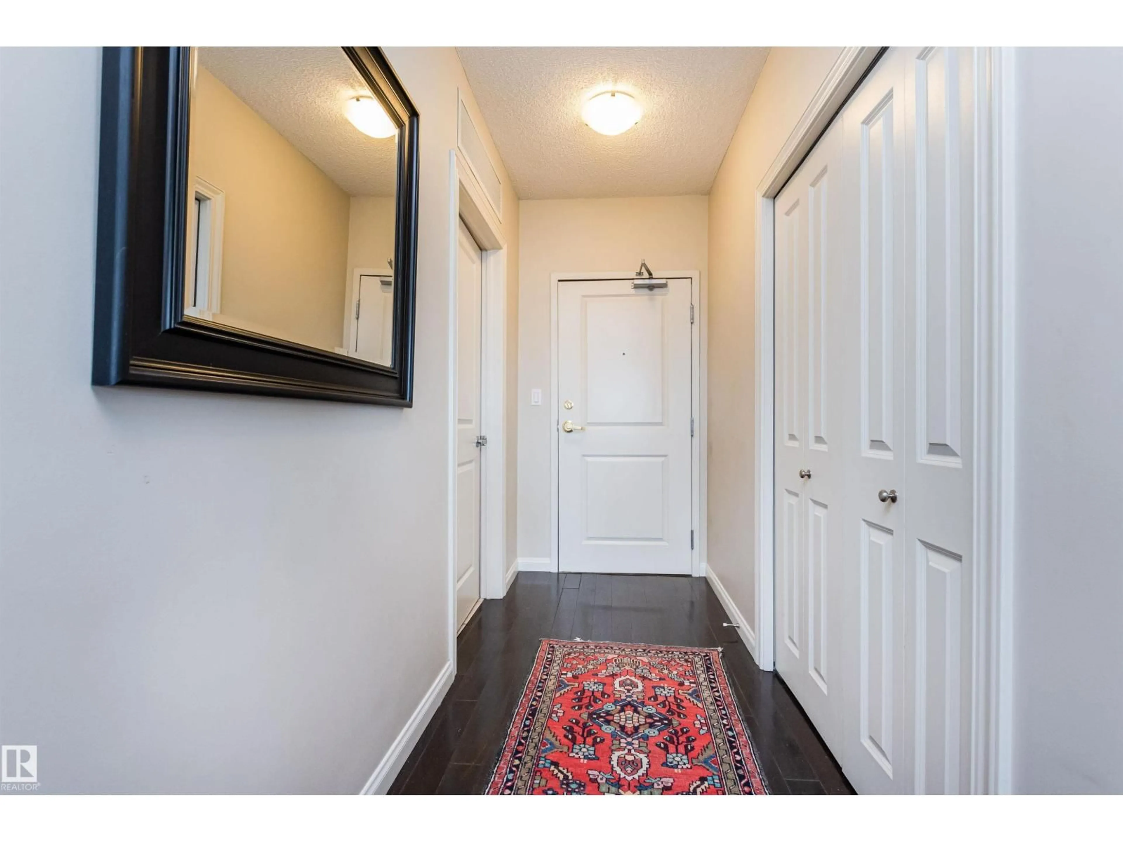 Indoor entryway for 9819 - 1302 104 ST, Edmonton Alberta T5K0Y8