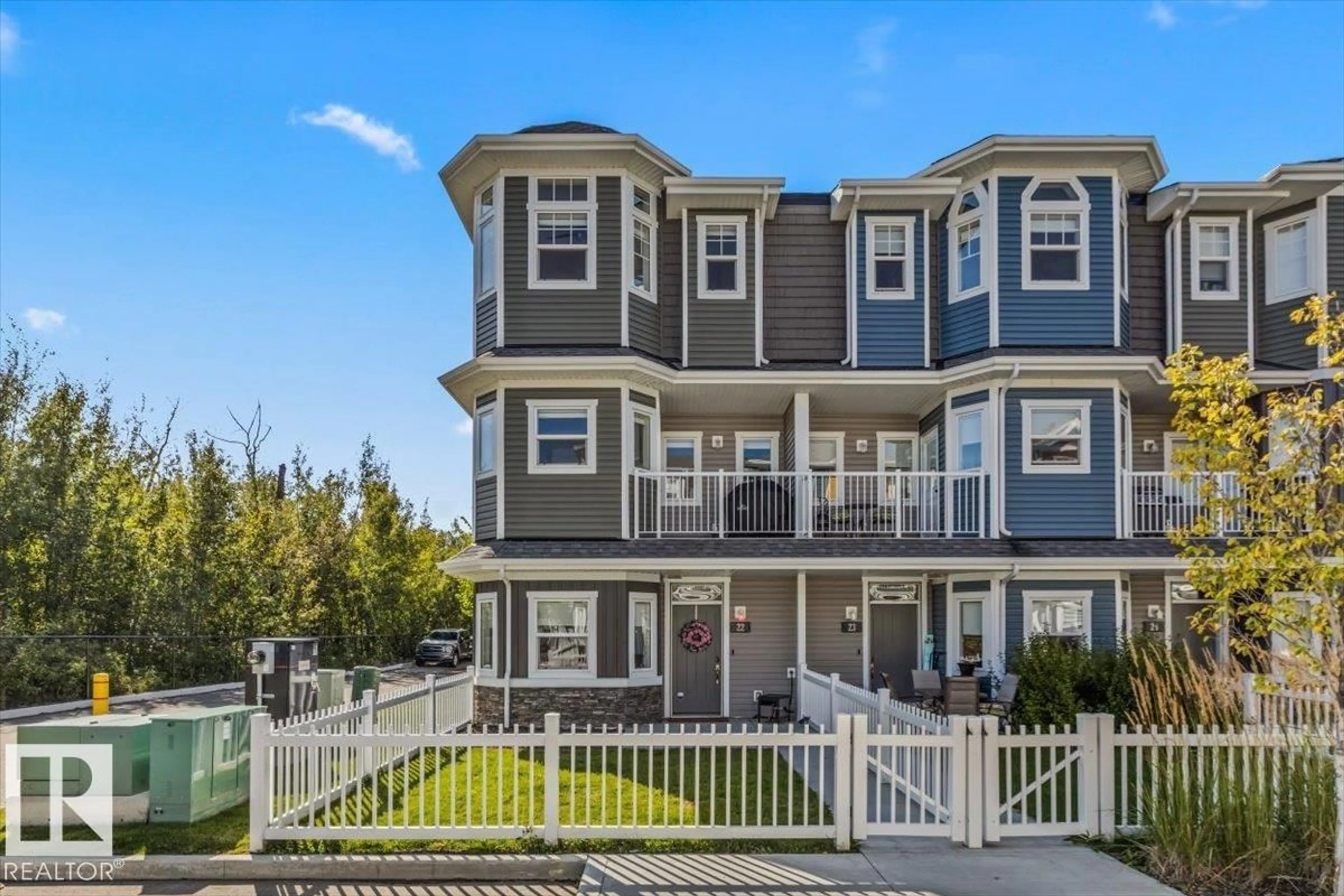 Home with vinyl exterior material, water/lake/river/ocean view for #22 - 150 EVERITT DR, St. Albert Alberta T8N7R8