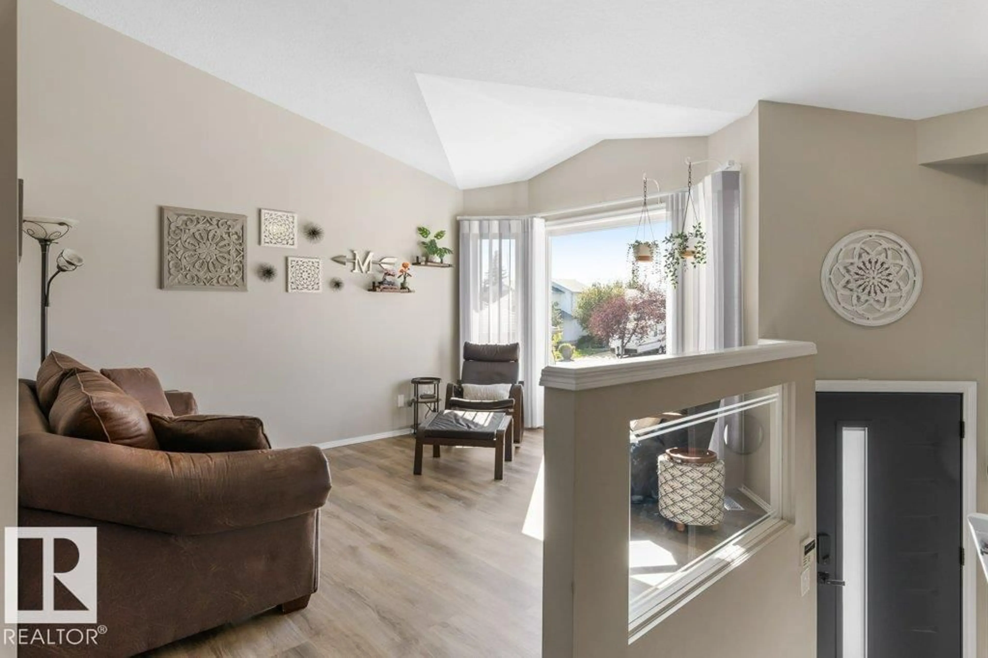 Living room with furniture, unknown for 20 HOLLY PL, St. Albert Alberta T8N6W7