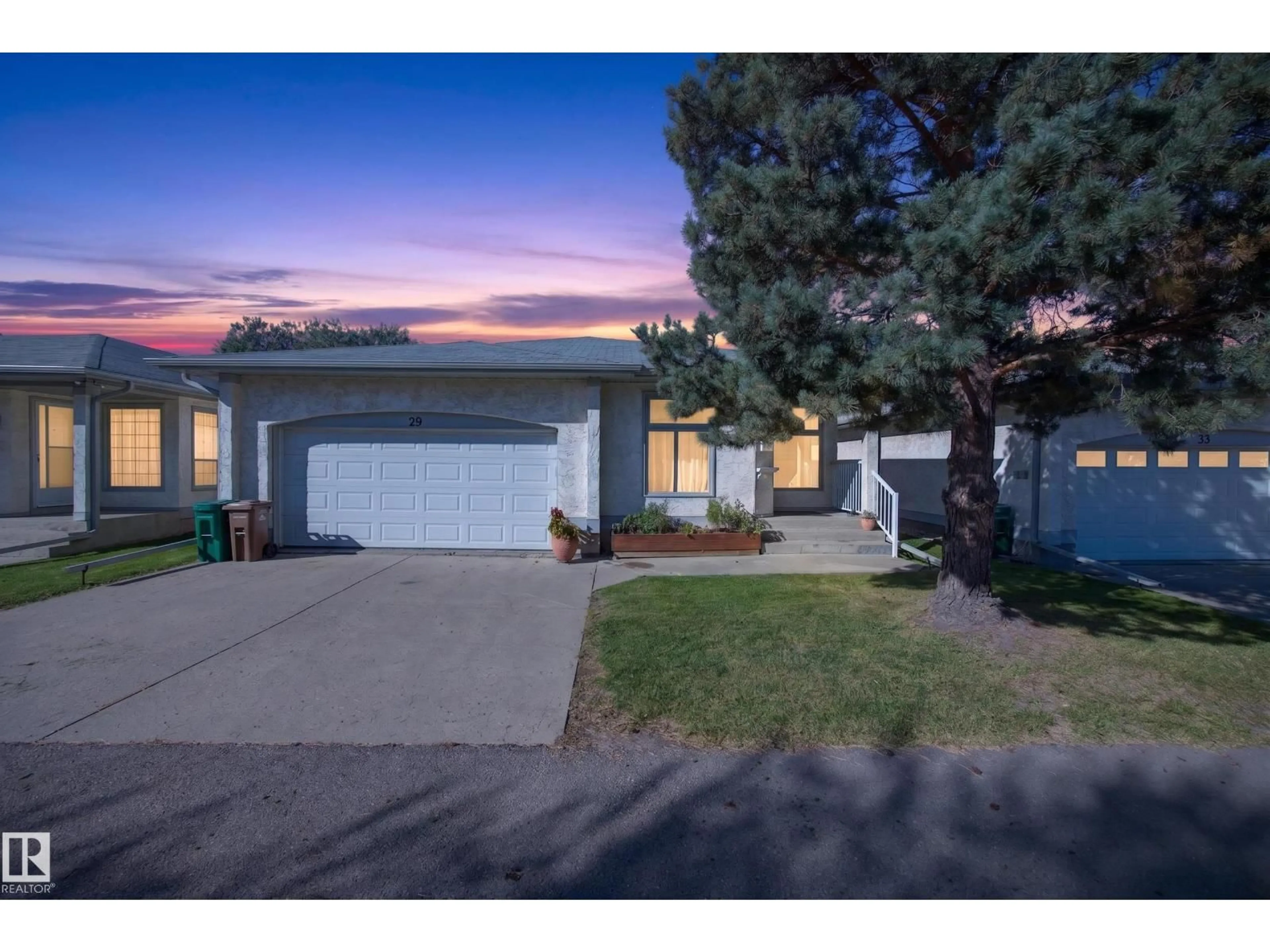 A pic from outside/outdoor area/front of a property/back of a property/a pic from drone, street for 9129 GRANDIN RD, St. Albert Alberta T8N5N3