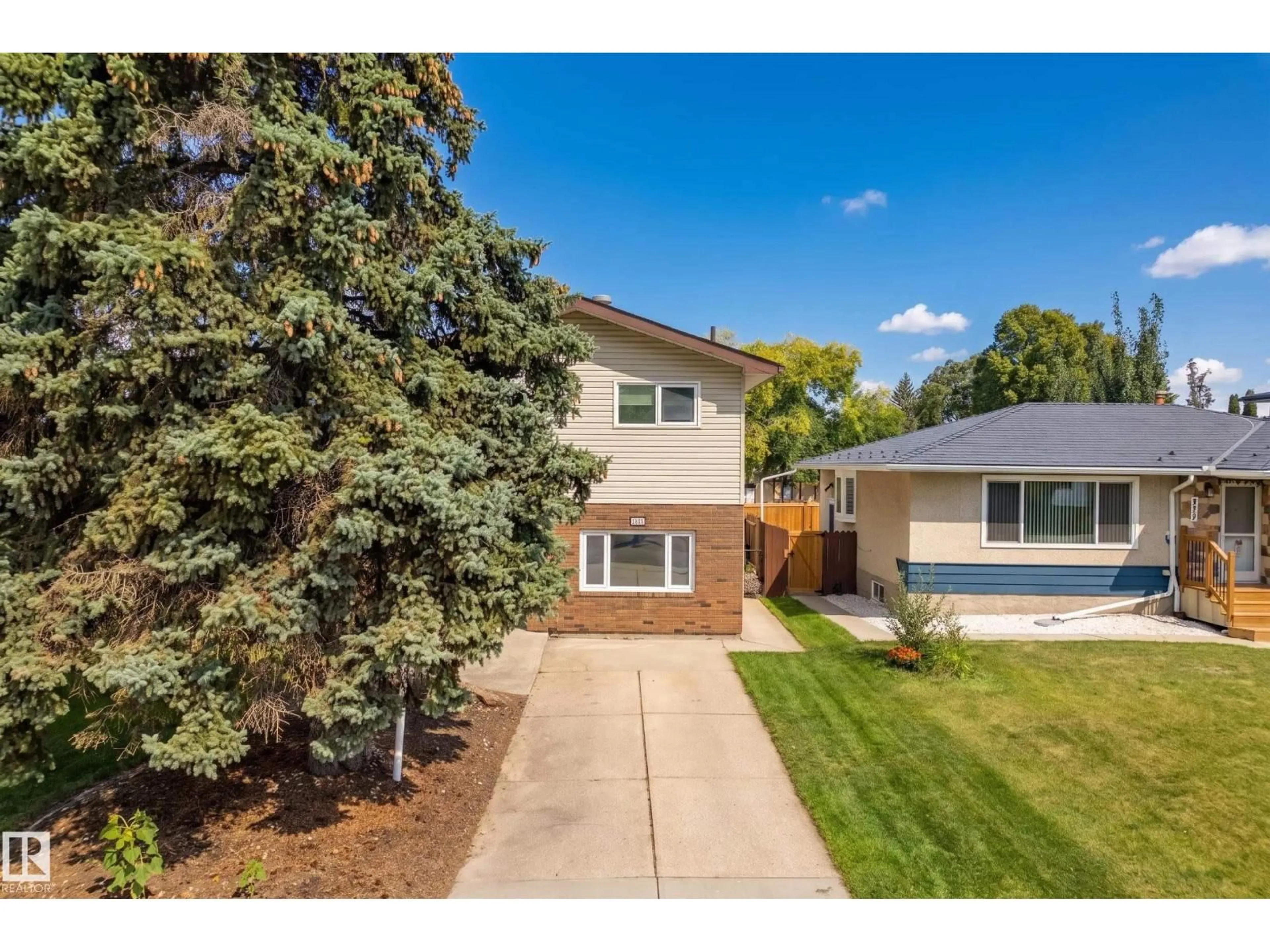 Unknown for 8818 161 ST, Edmonton Alberta T5R2L2