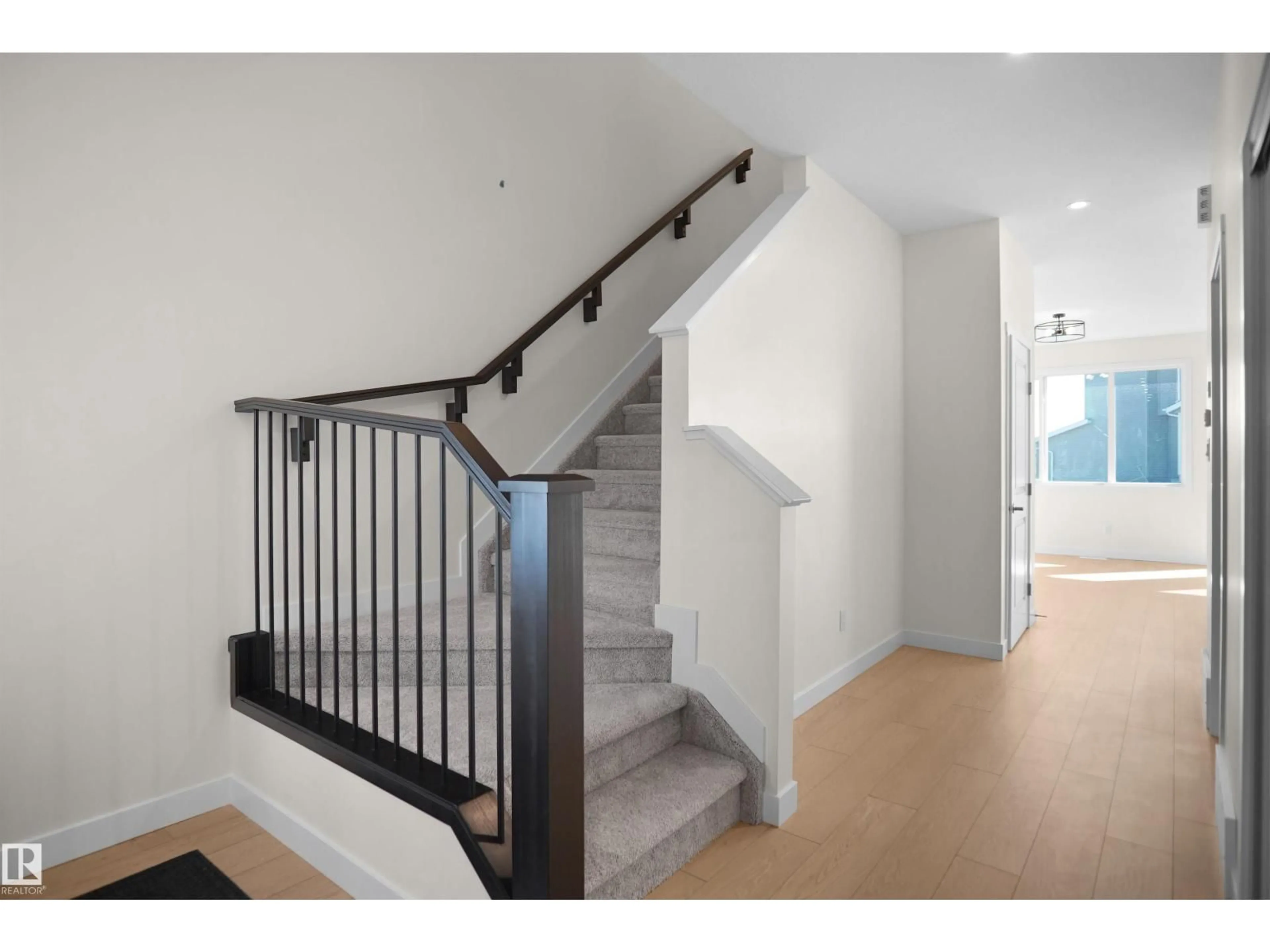 Stairs for 1011 14 AV, Edmonton Alberta T6T2N5