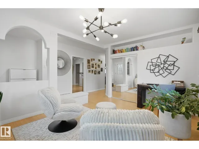 NW - 9520 95 AV, Edmonton 3