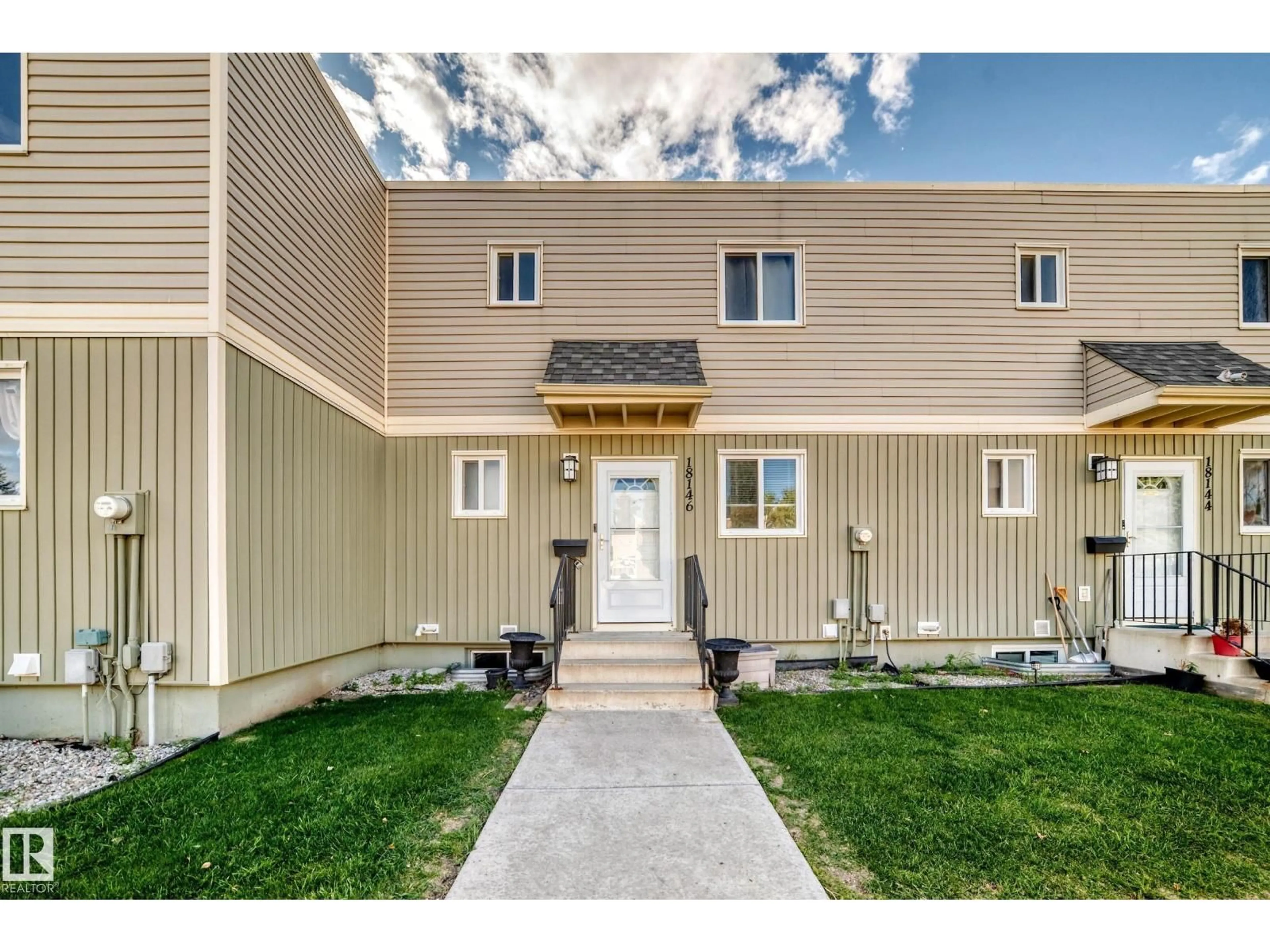 Unknown for 18146 81 AV, Edmonton Alberta T5T1S4