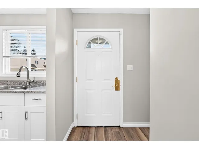 18146 81 AV, Edmonton 3