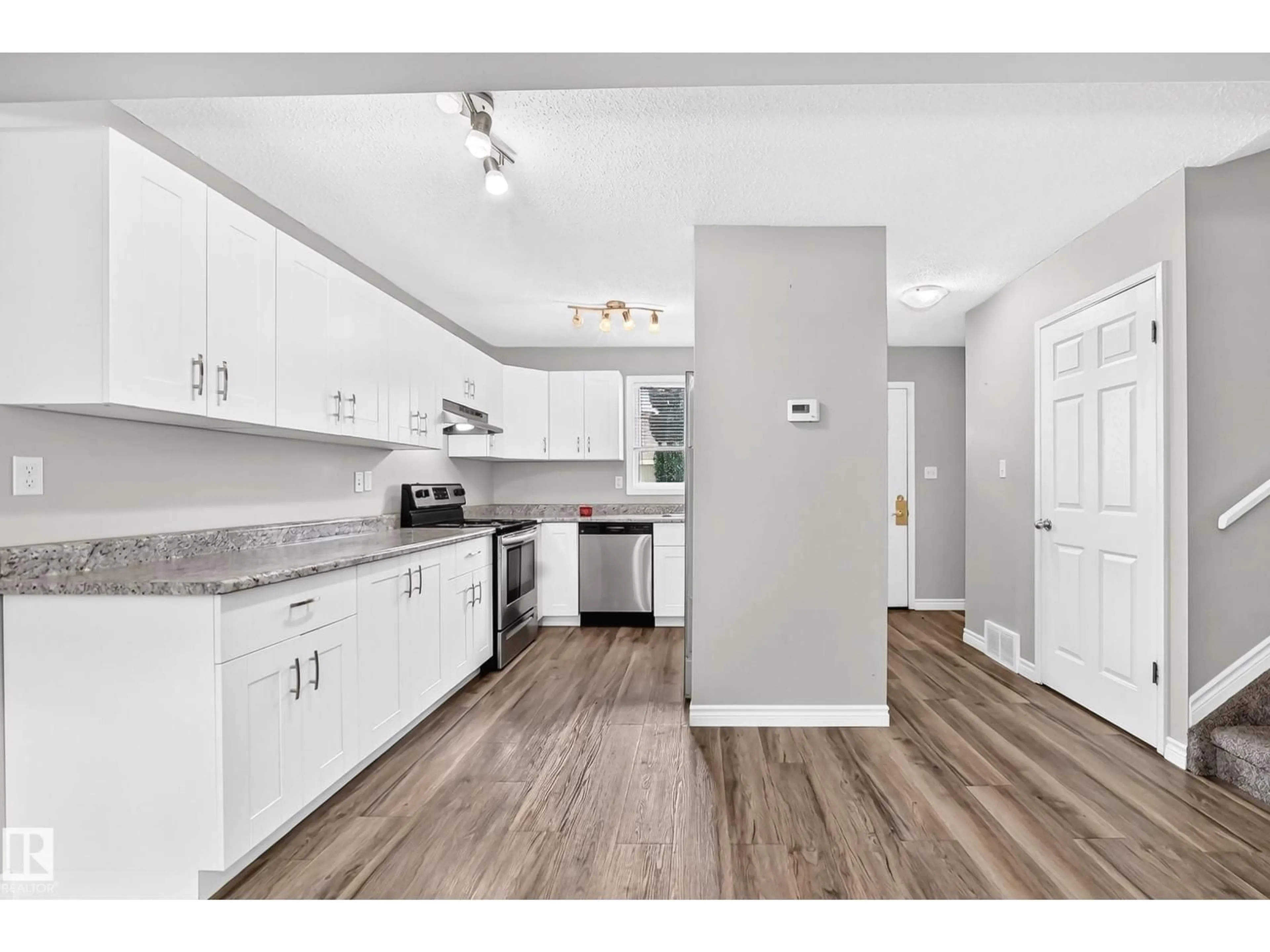 Unknown for 18146 81 AV, Edmonton Alberta T5T1S4