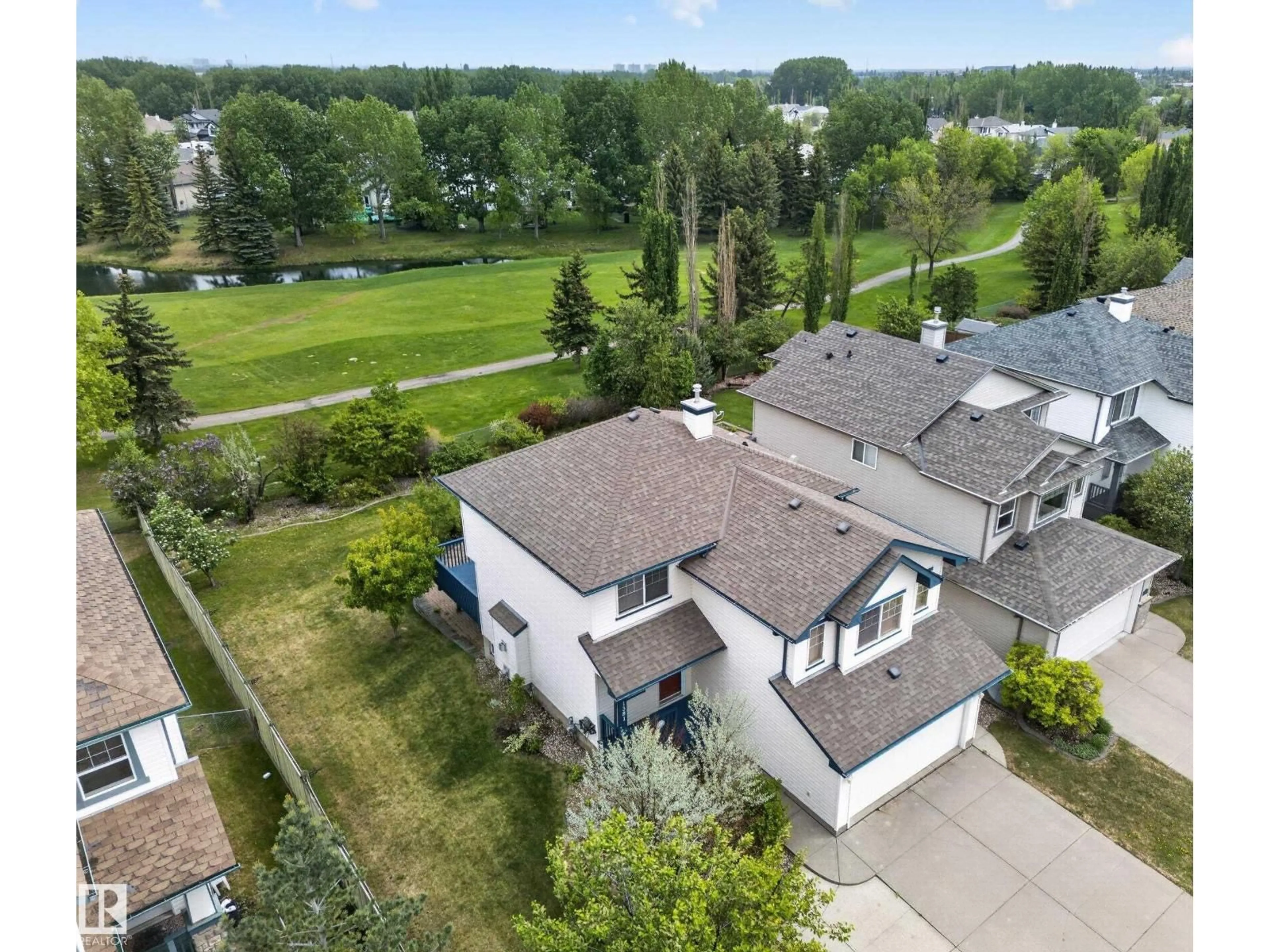 A pic from outside/outdoor area/front of a property/back of a property/a pic from drone, unknown for 1381 BRECKENRIDGE DR, Edmonton Alberta T8T6M2
