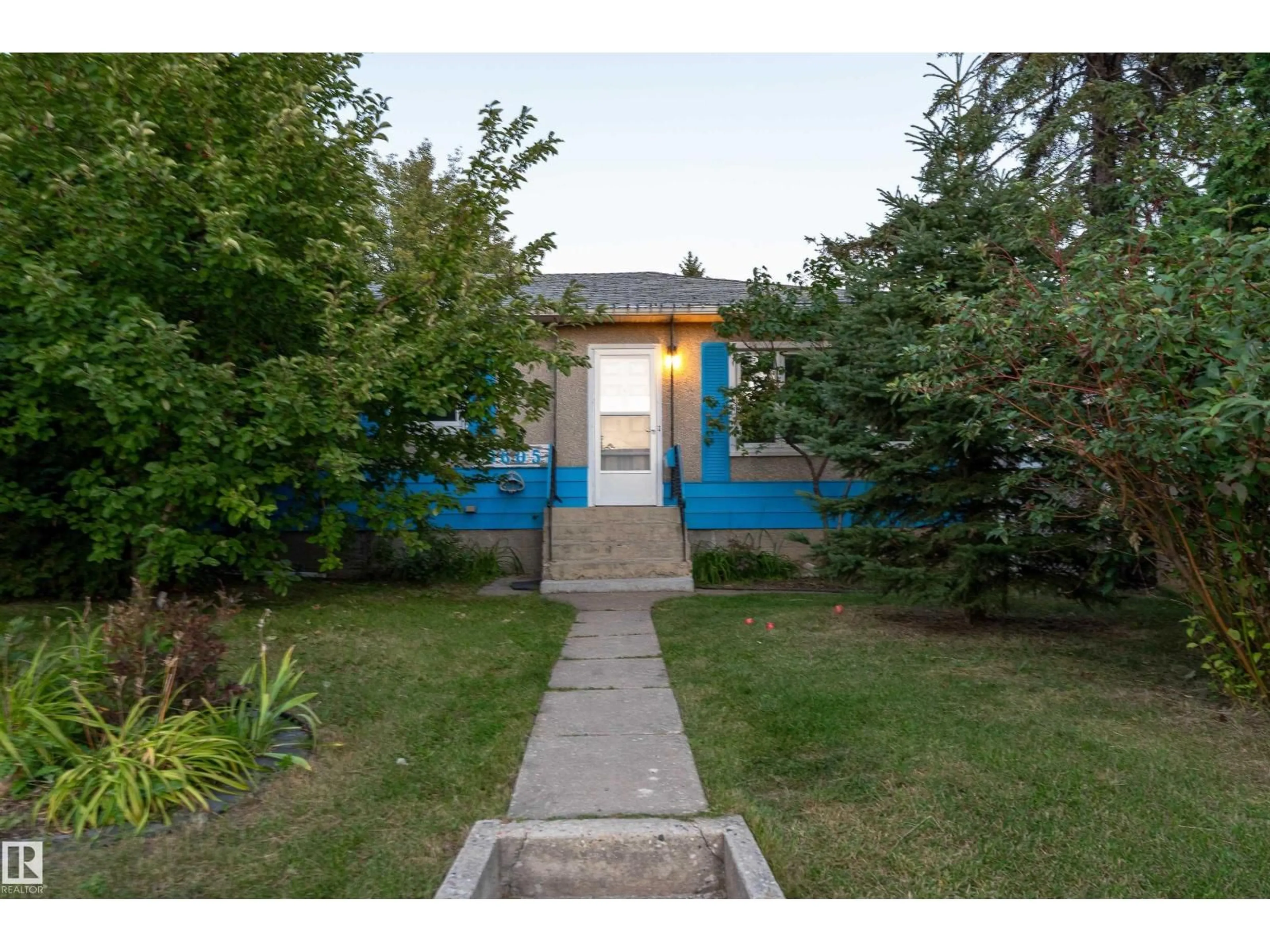 Unknown for 9605 158 ST, Edmonton Alberta T5P2W9