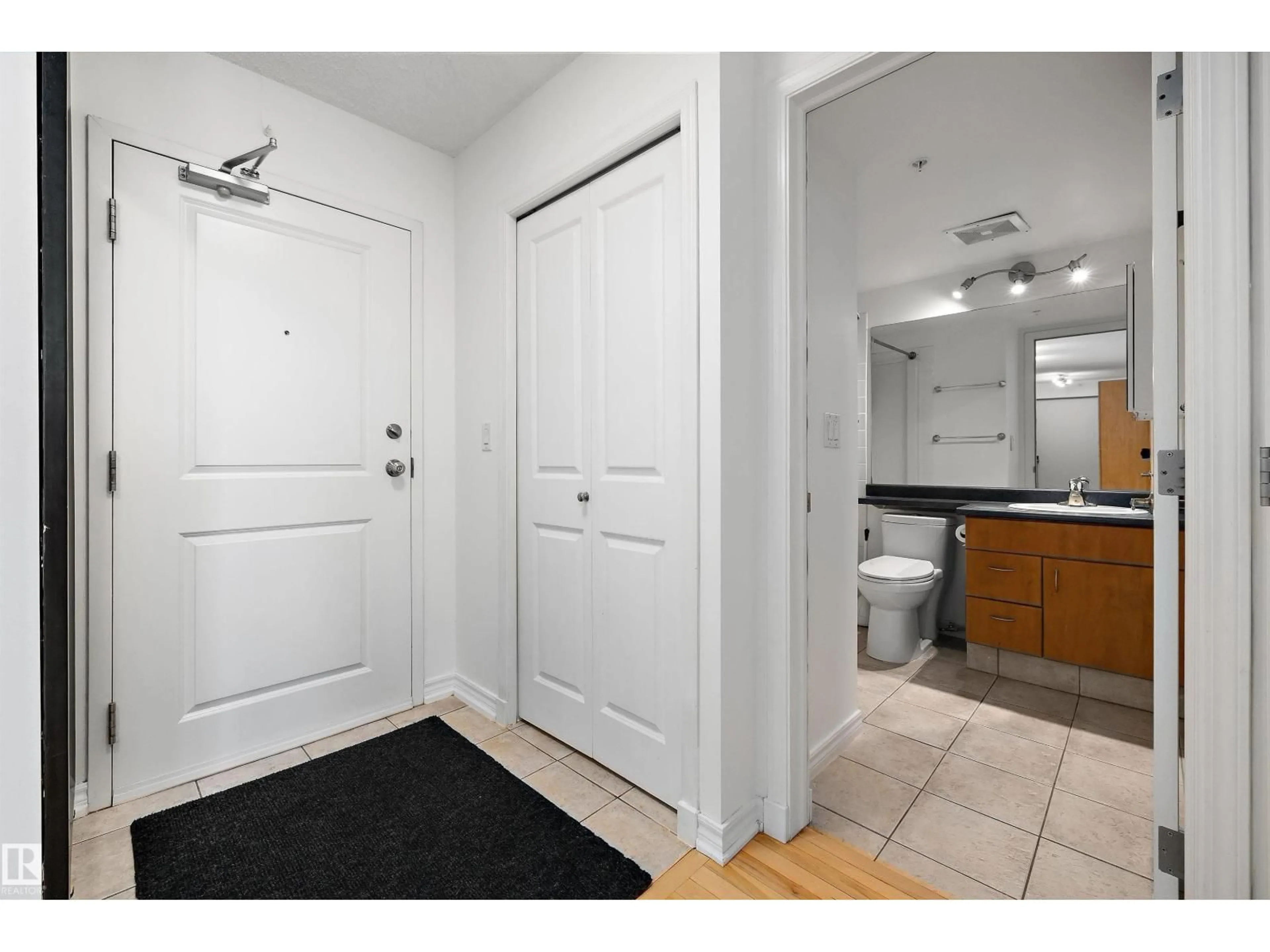 Unknown for 10303 - 1205 105 ST NW, Edmonton Alberta T5J5G3