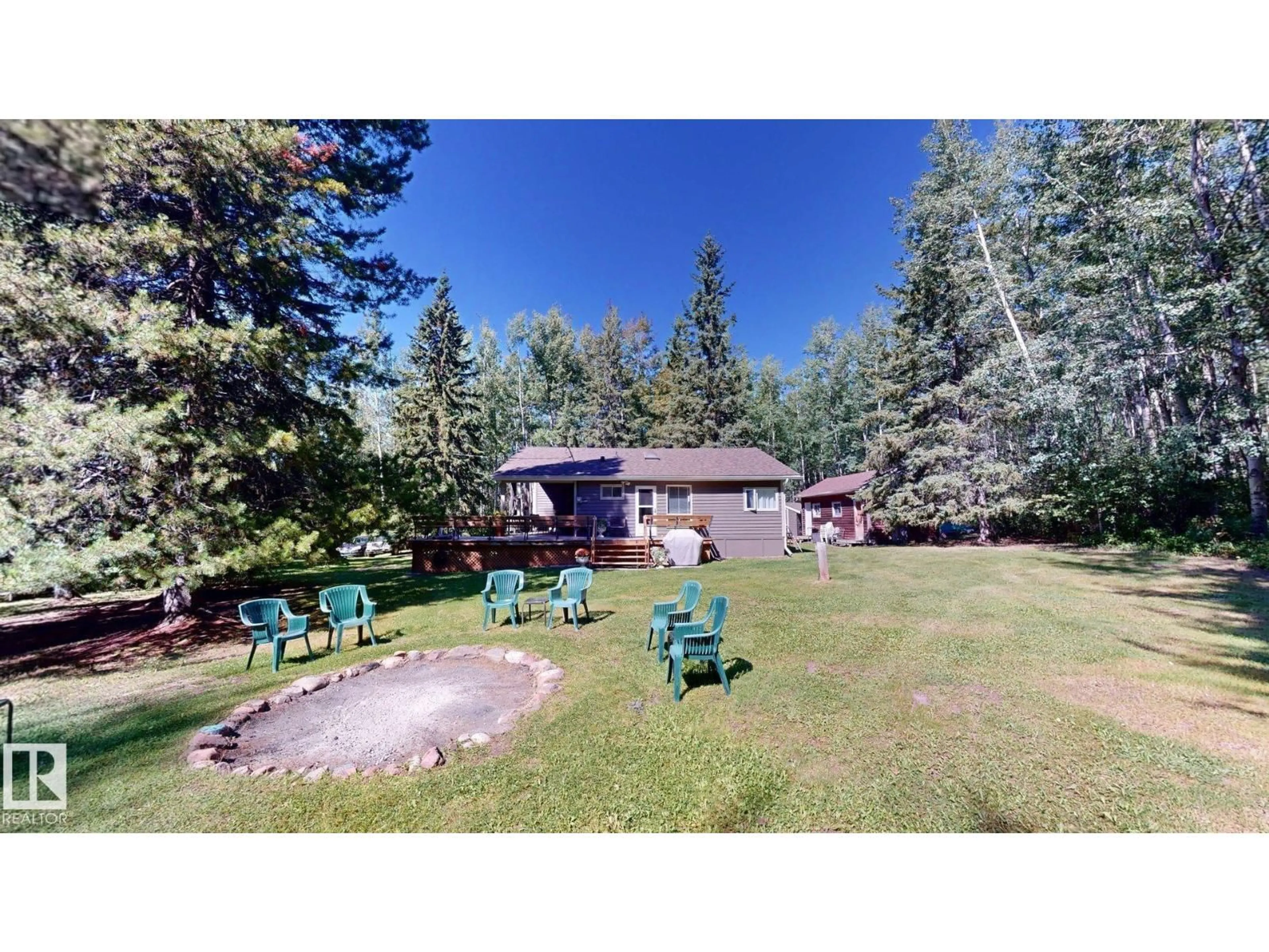 A pic from outside/outdoor area/front of a property/back of a property/a pic from drone, unknown for 602 HIGHLAND RD, Rural Wetaskiwin County Alberta T0C2C0