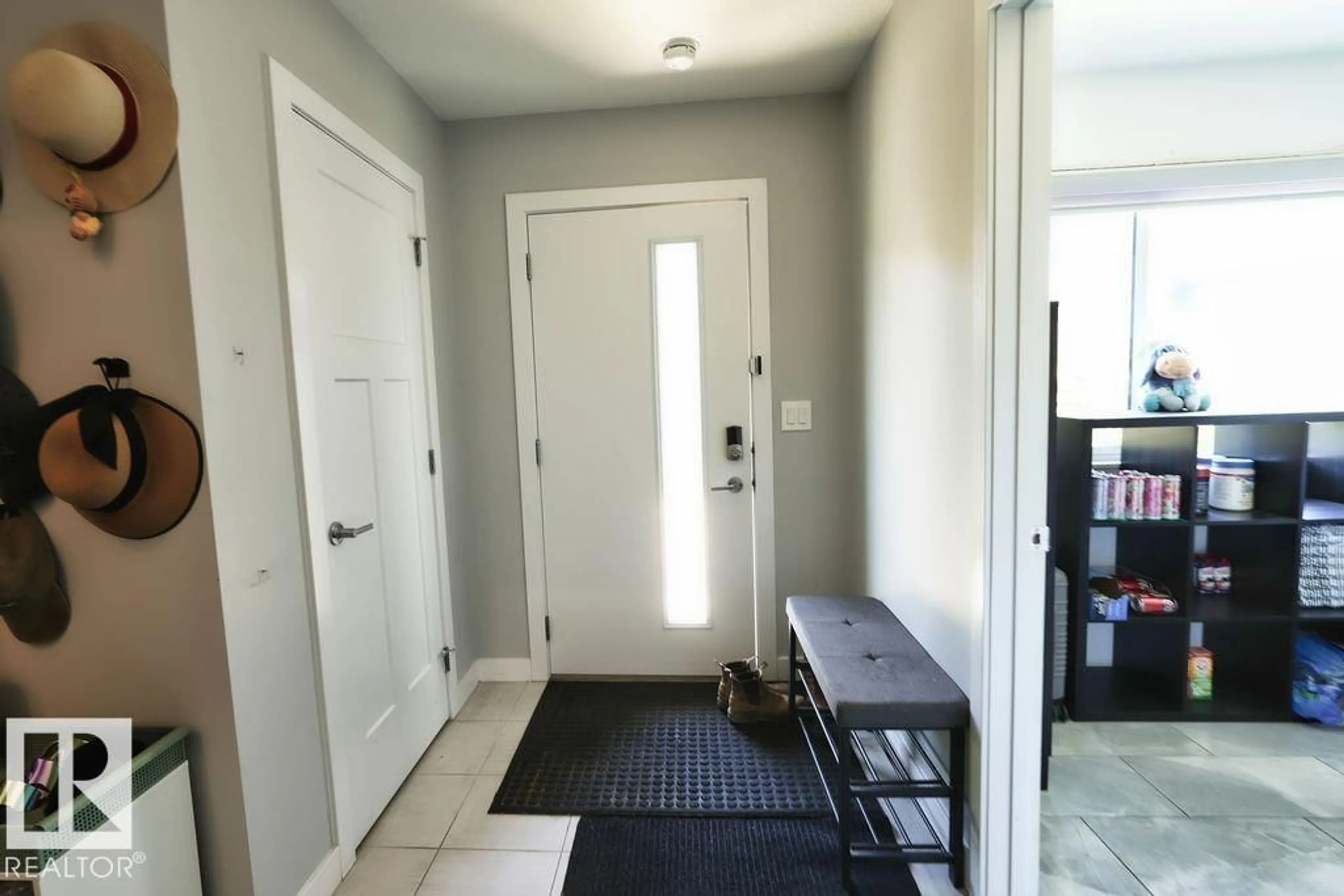 Indoor entryway for #25 - 1010 RABBIT HILL RD, Edmonton Alberta T6W4G7