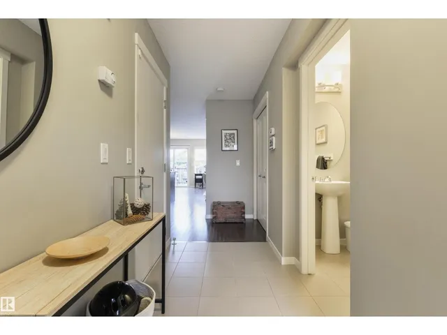 5228 20 AV, Edmonton 5