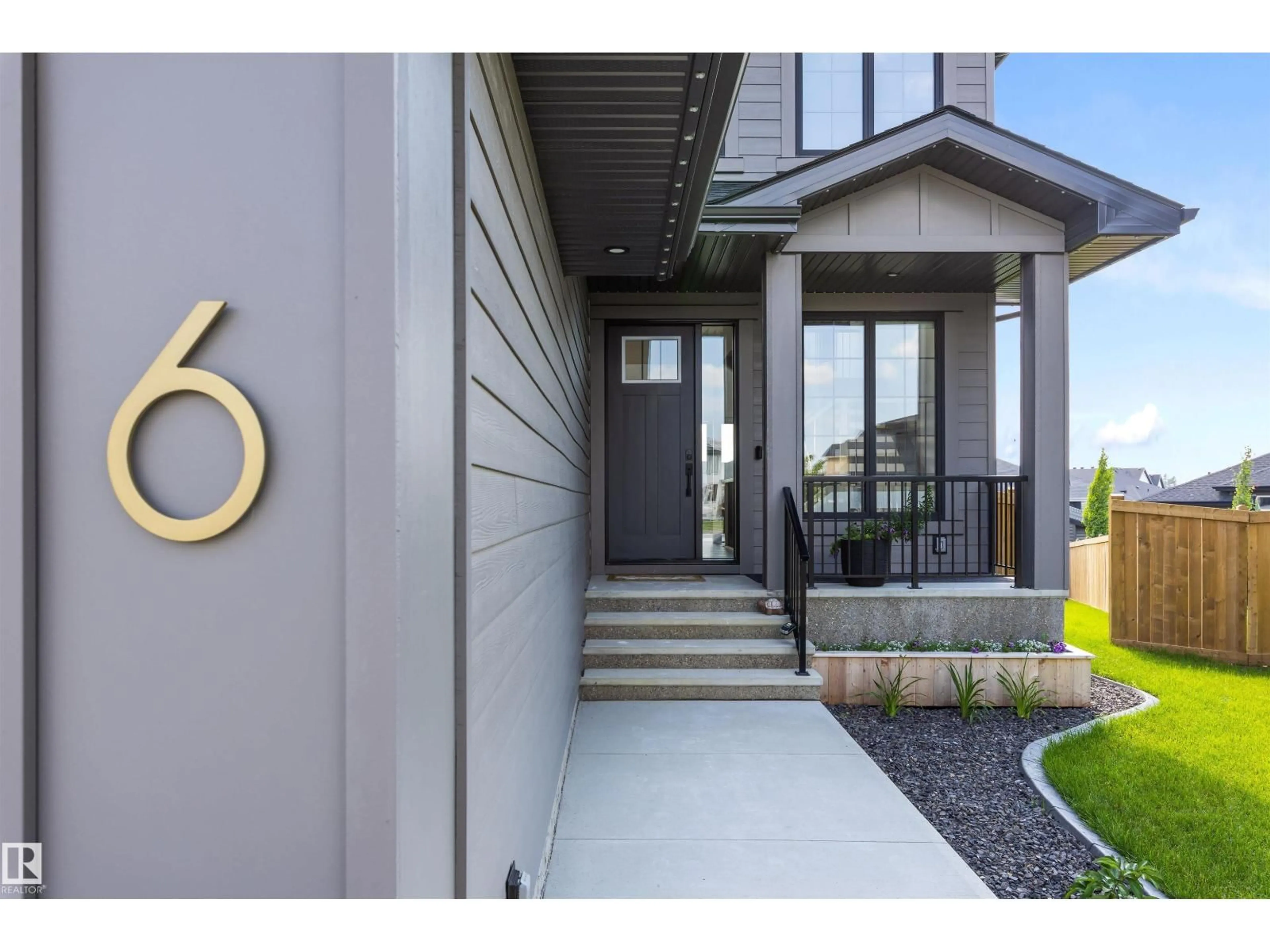 Indoor entryway for 6 HARROW CL, Ardrossan Alberta T8E0B5