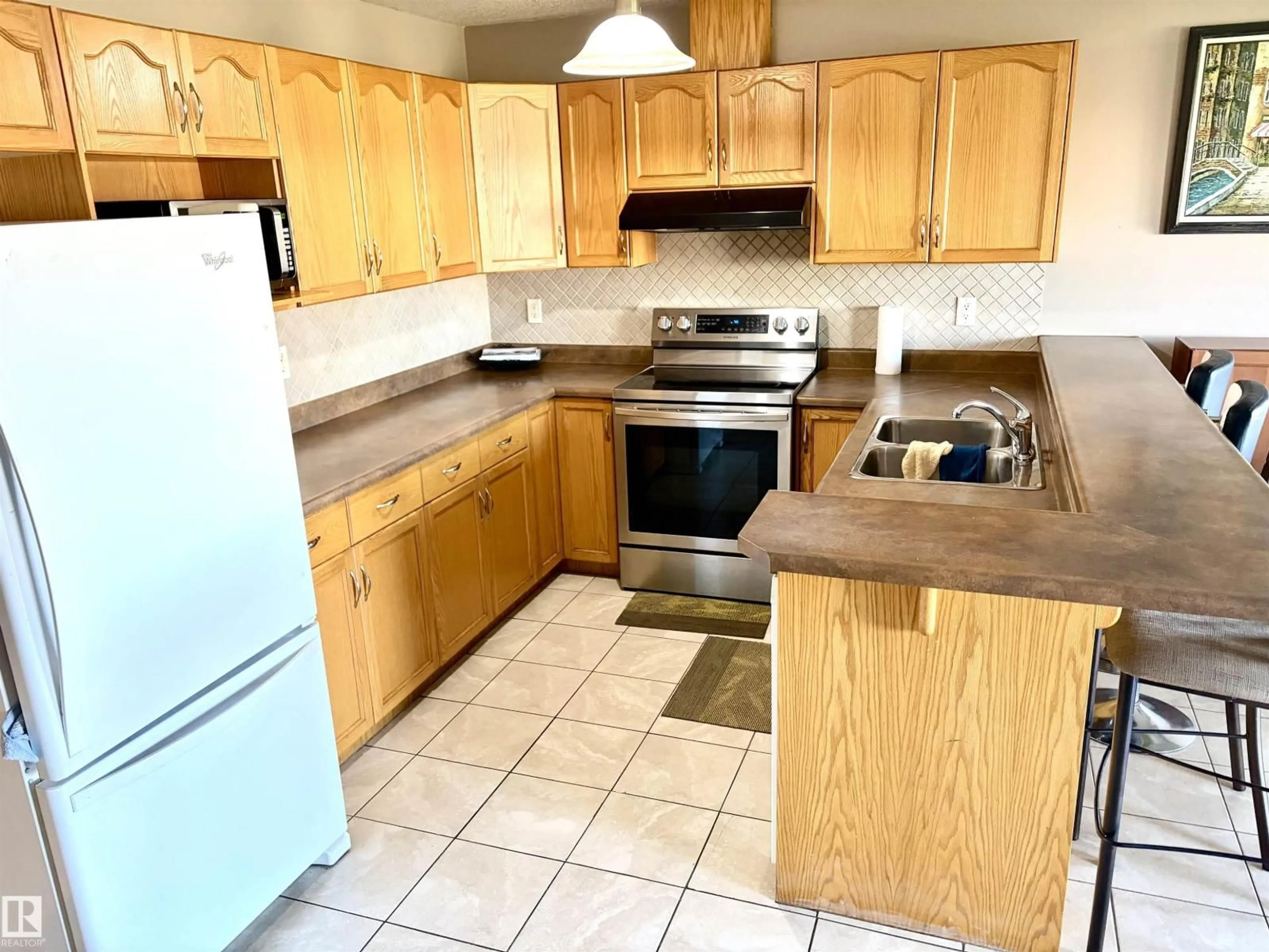 Standard kitchen, unknown for #17 - 16317 64 ST, Edmonton Alberta T5Y3M3