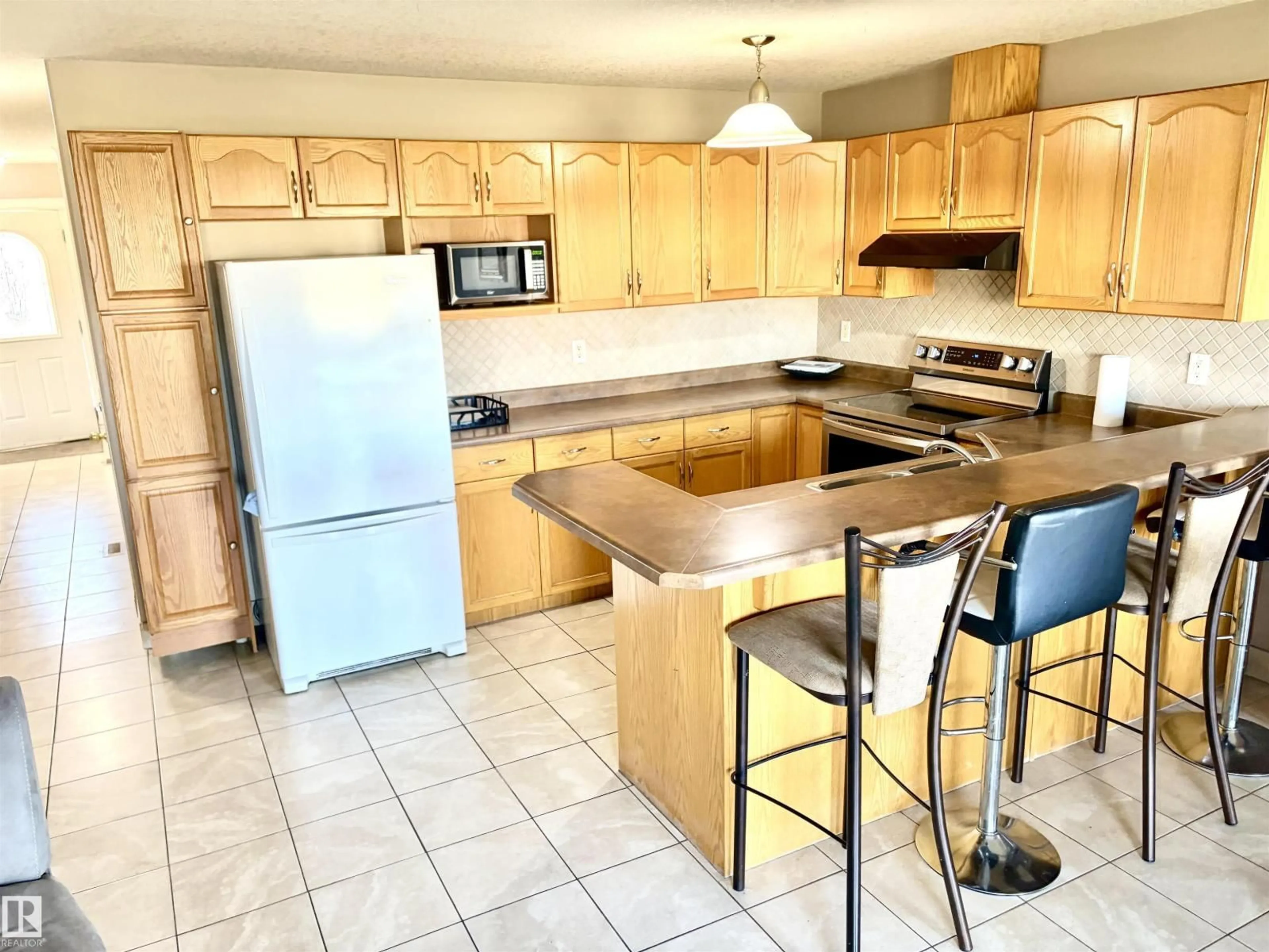 Standard kitchen, unknown for #17 - 16317 64 ST, Edmonton Alberta T5Y3M3