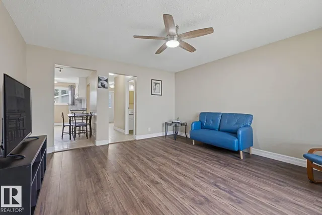 11317 22 AV, Edmonton 5