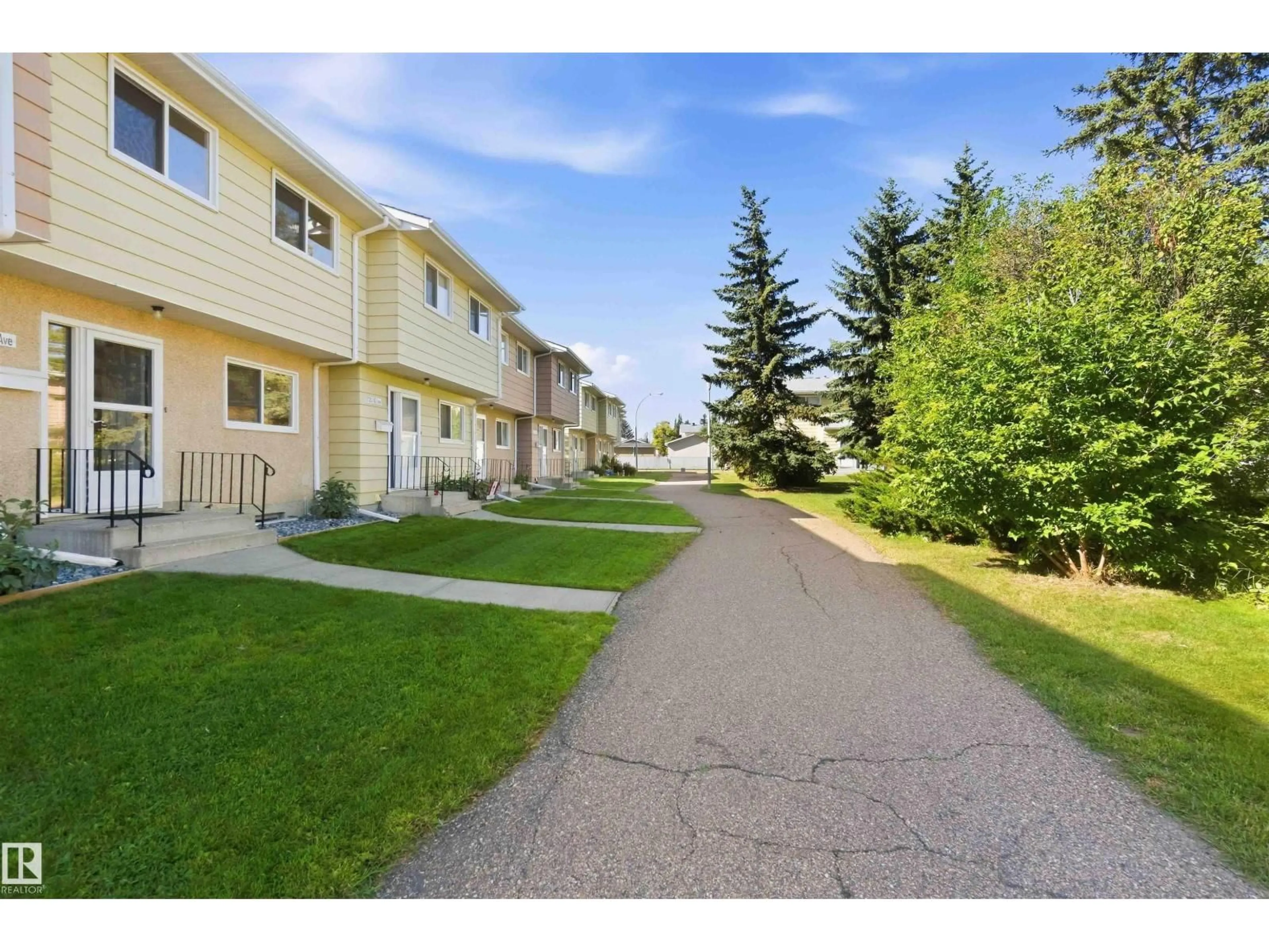 Patio, street for 17351 85 AV, Edmonton Alberta T5T0P7