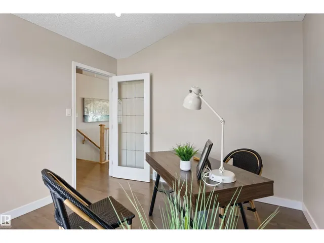 13 NEWBURY CO, St. Albert 4