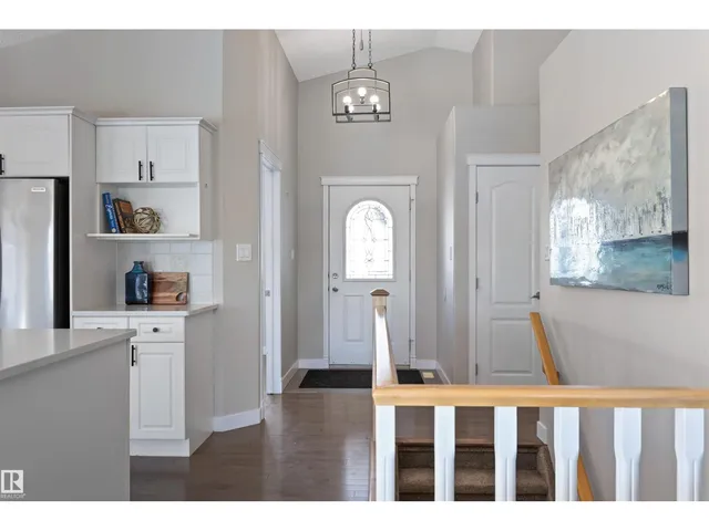 13 NEWBURY CO, St. Albert 5