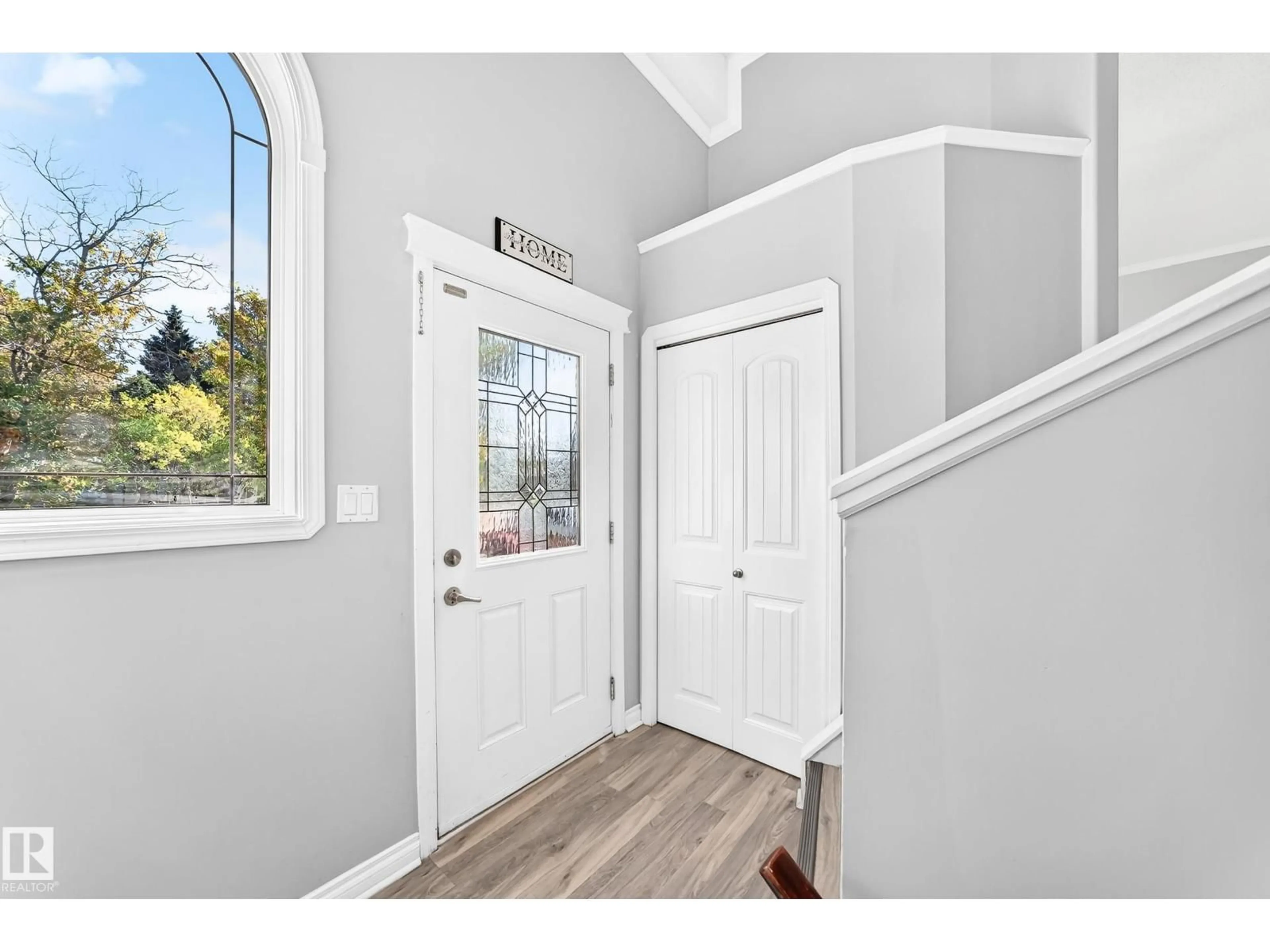 Indoor entryway for 5226 52 ST, Thorsby Alberta T0C2P0