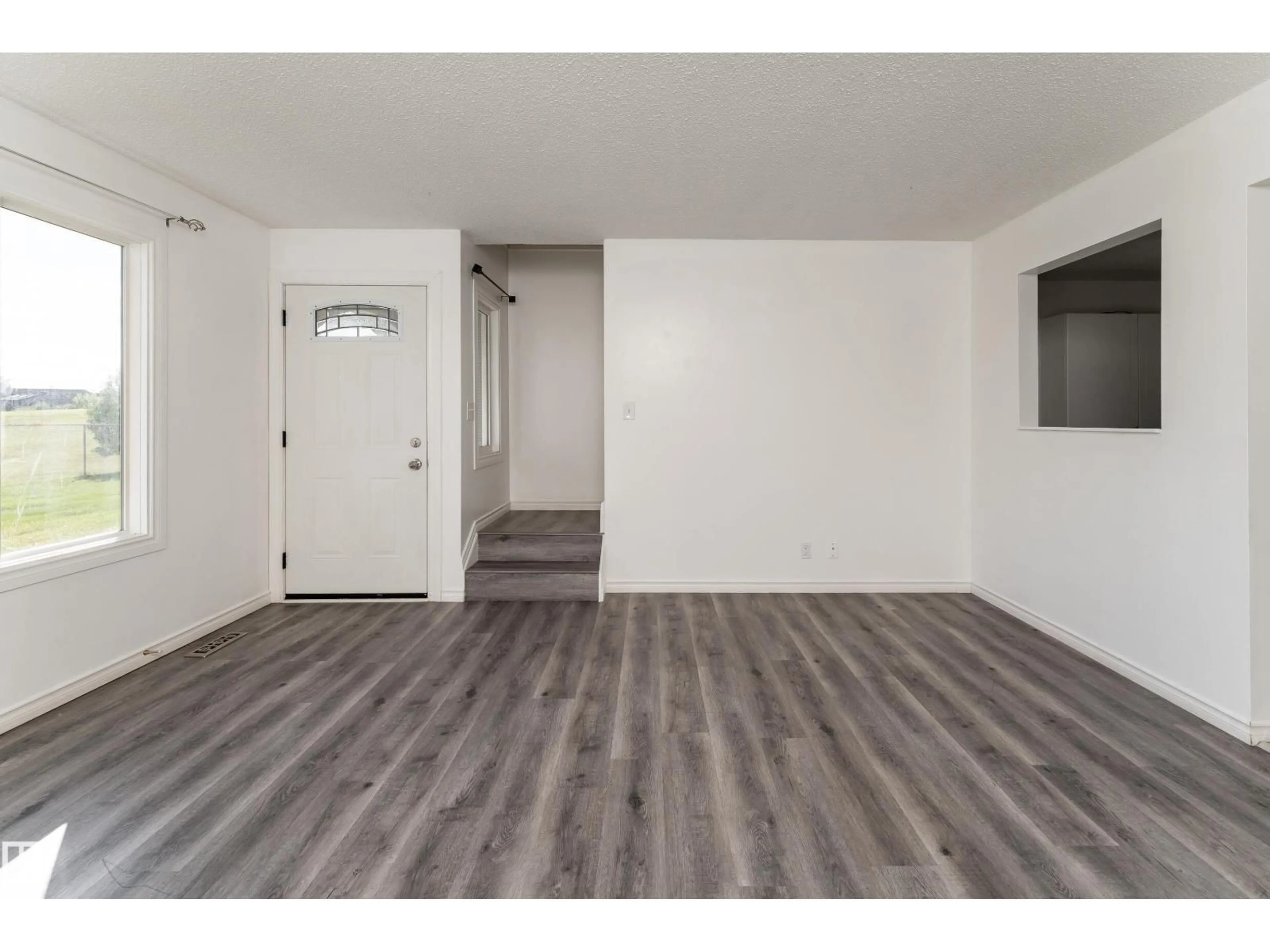 Unknown for 11363 22 AV, Edmonton Alberta T6J4V8