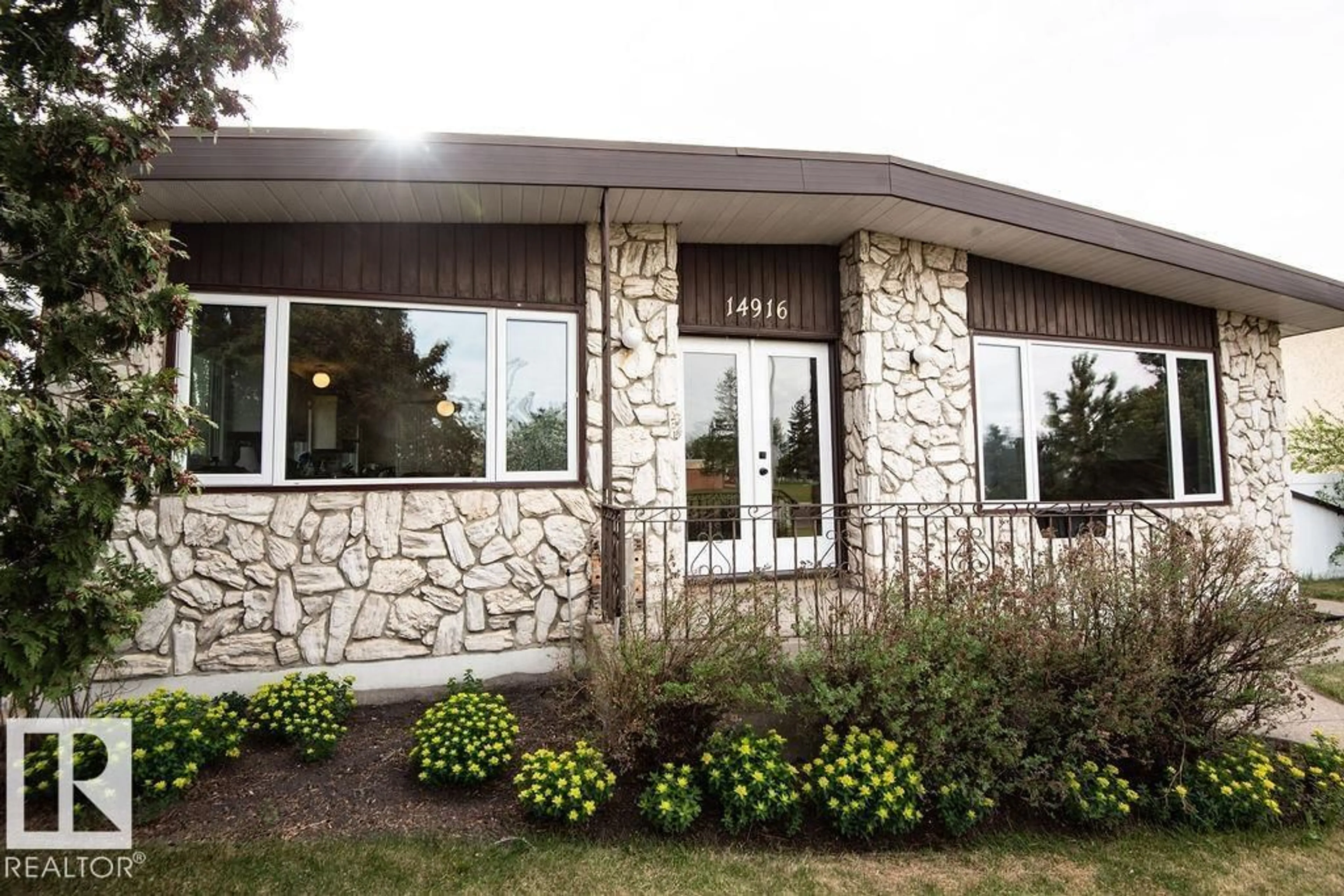Home with brick exterior material, building for 14916 94 ST, Edmonton Alberta T5E3W6