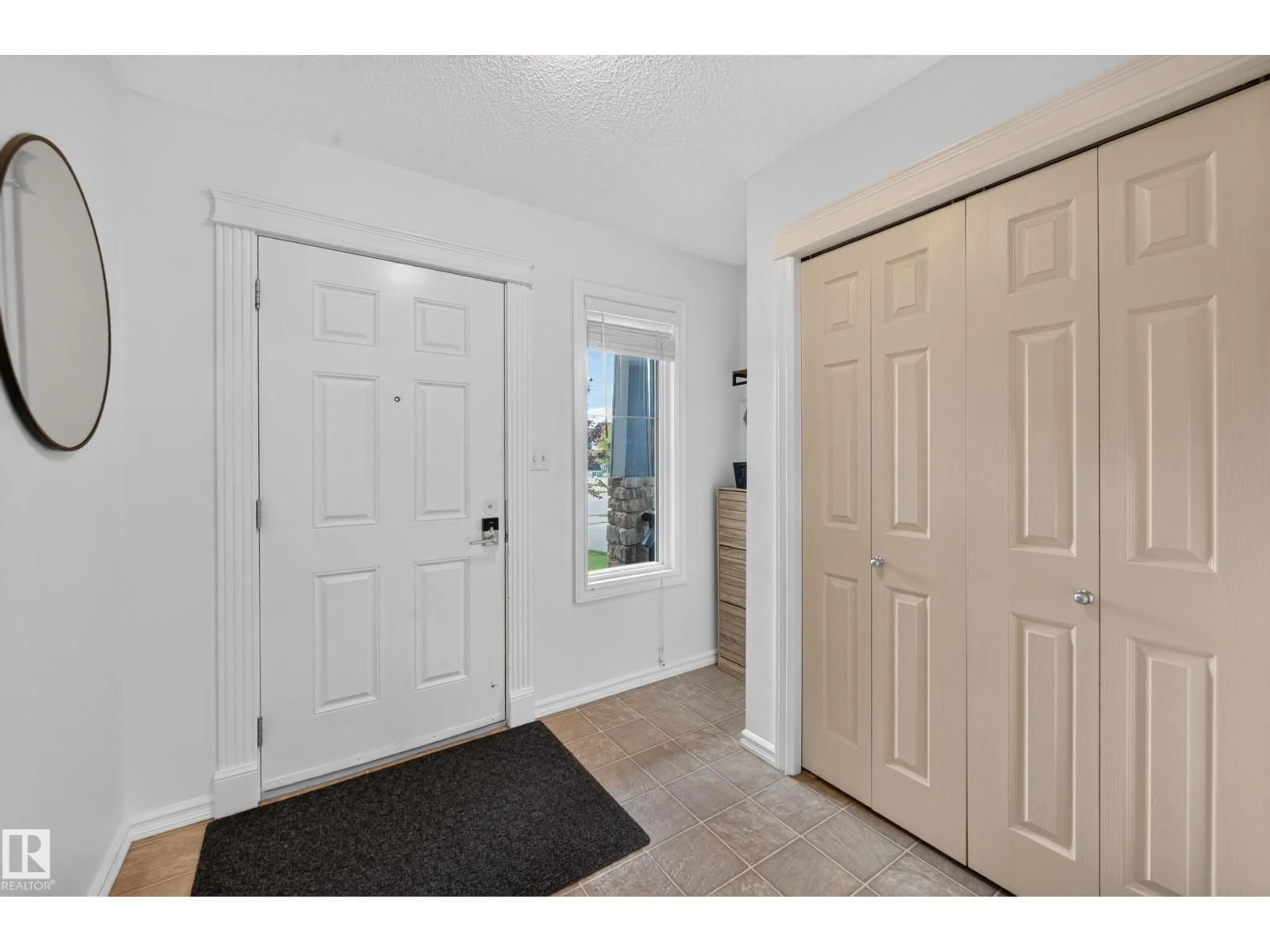 Indoor entryway for 72 BECKER CR, Fort Saskatchewan Alberta T8L0C1