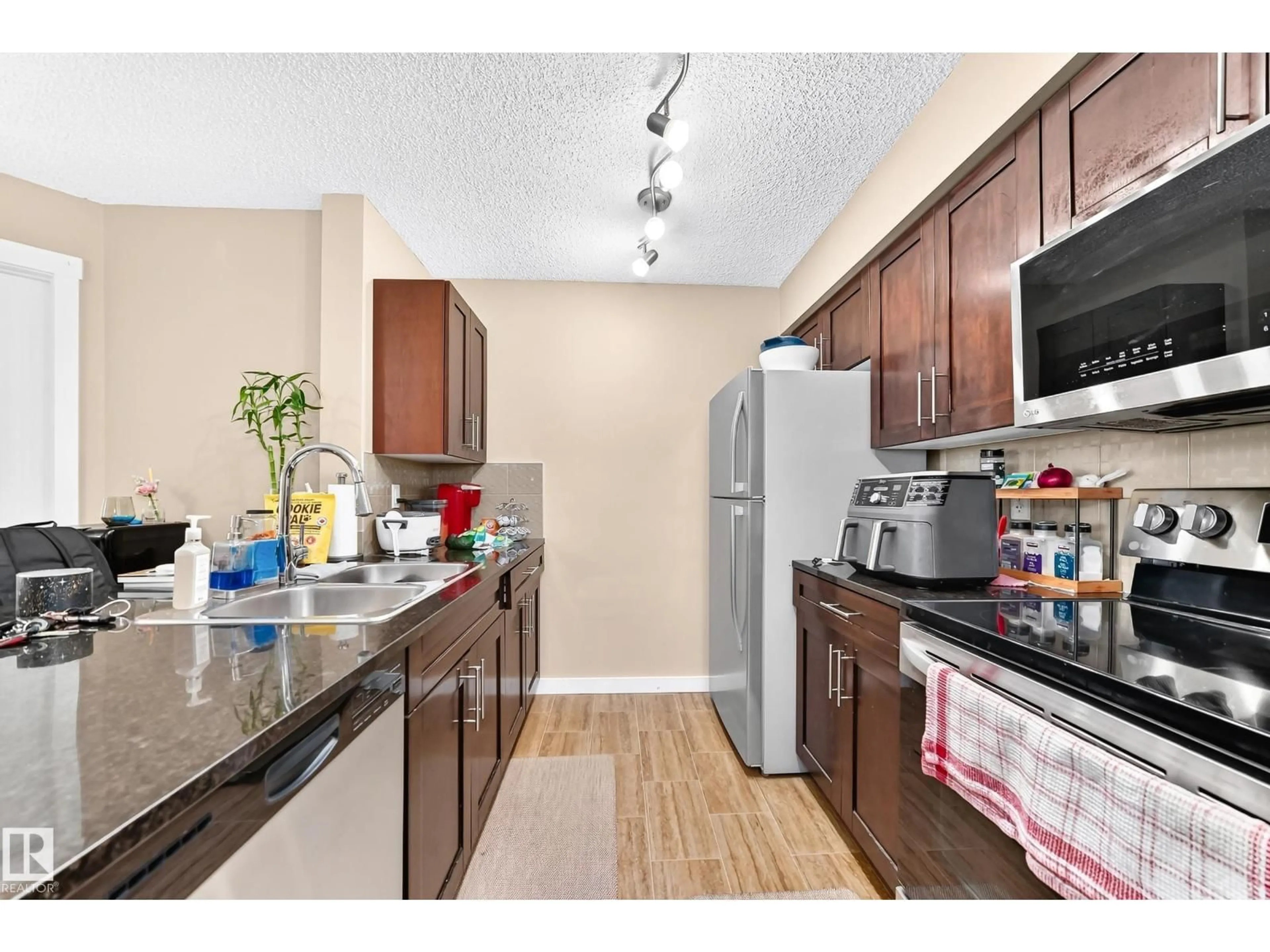 Standard kitchen, unknown for #306 - 5370 CHAPPELLE RD, Edmonton Alberta T6W3L5