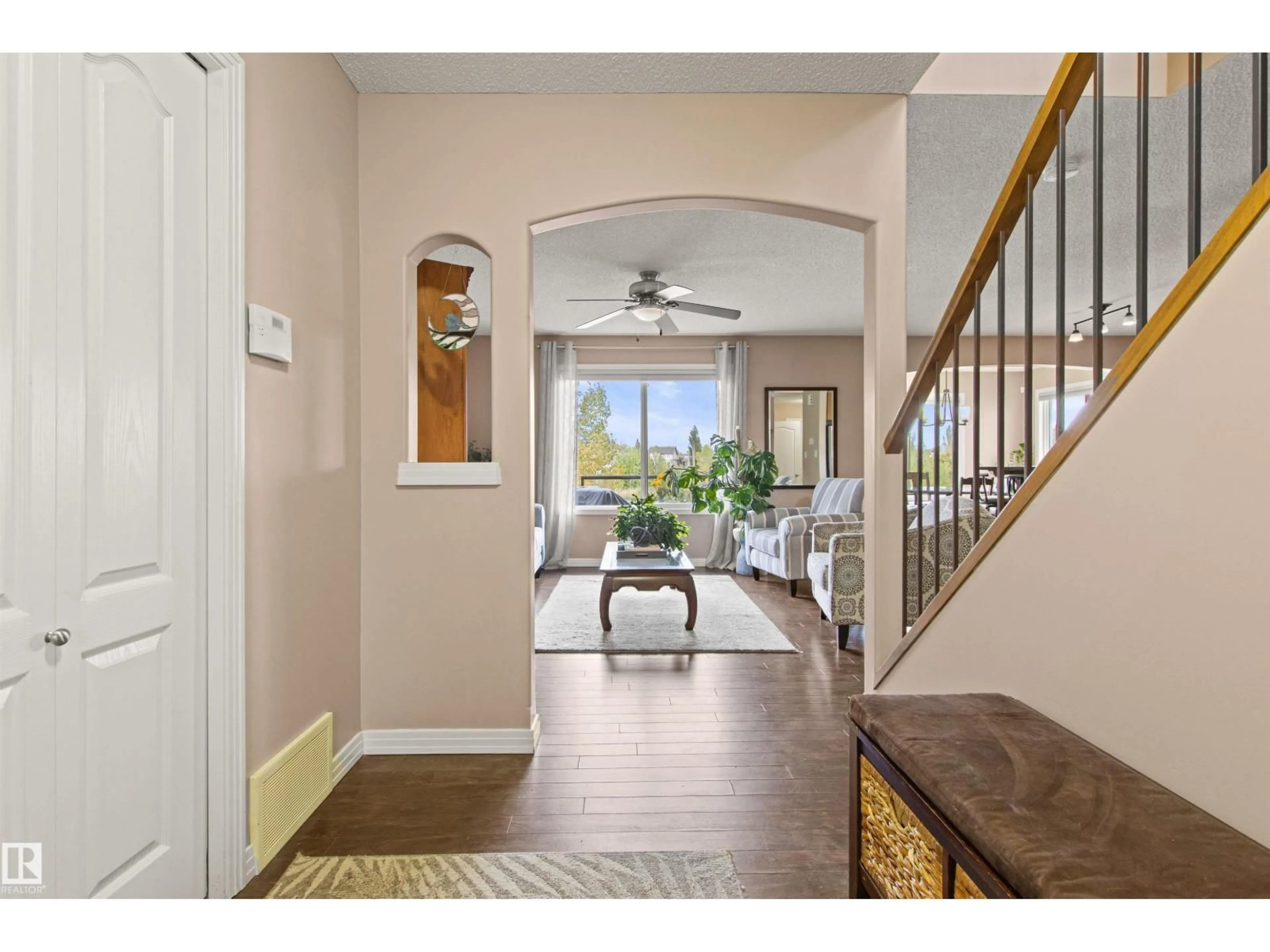 Indoor entryway for NW - 5214 205 ST, Edmonton Alberta T6M2Y6