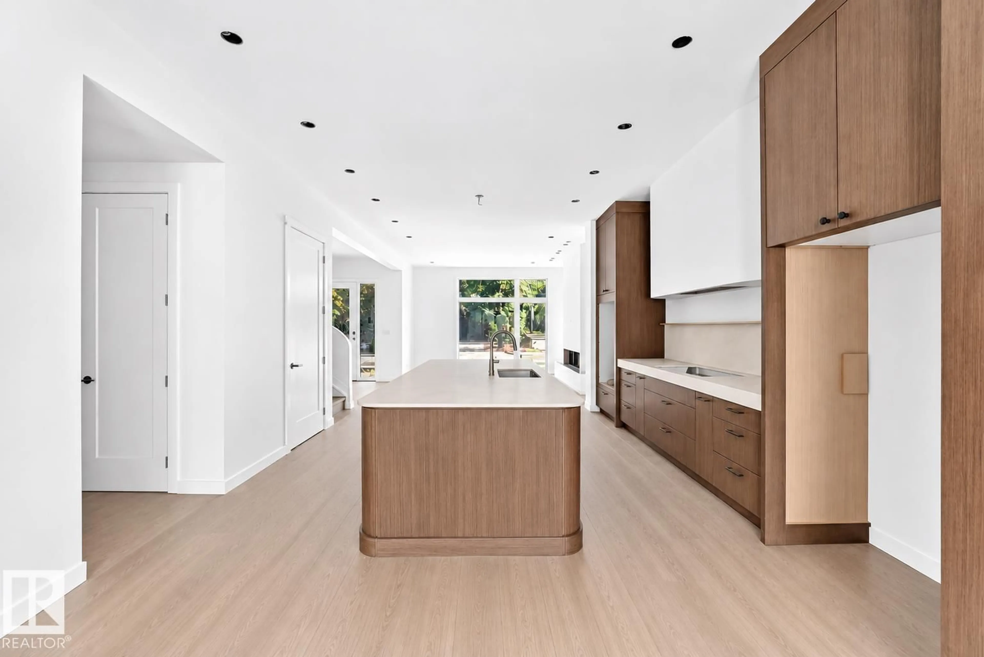 Contemporary kitchen, unknown for 7138 119 ST, Edmonton Alberta T6G1V6