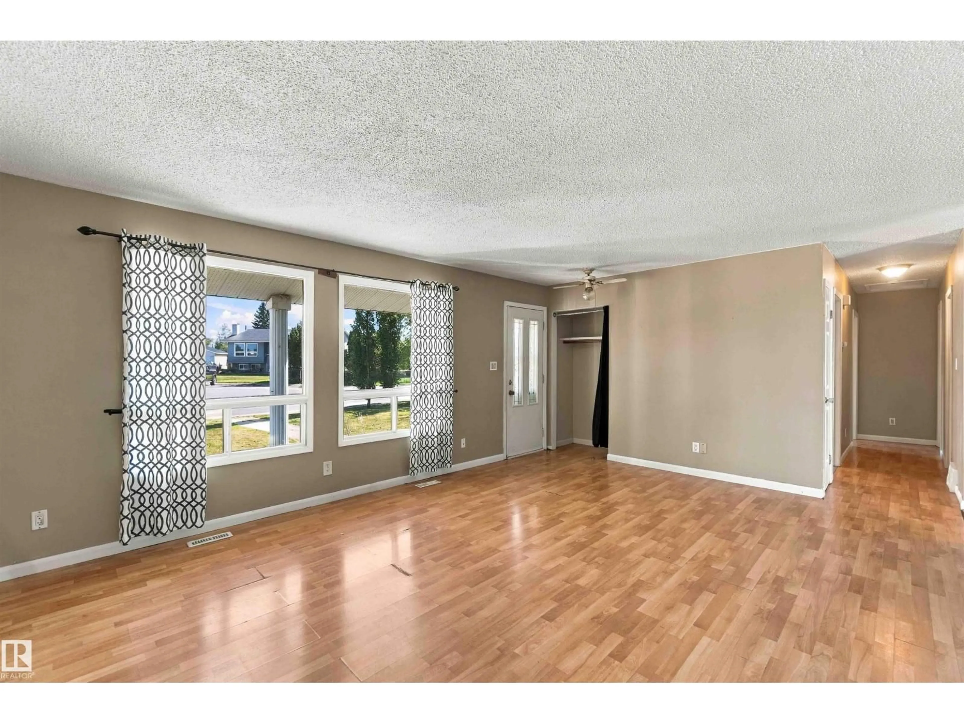 A pic of a room for 5436 51 ST, Gibbons Alberta T0A1N0