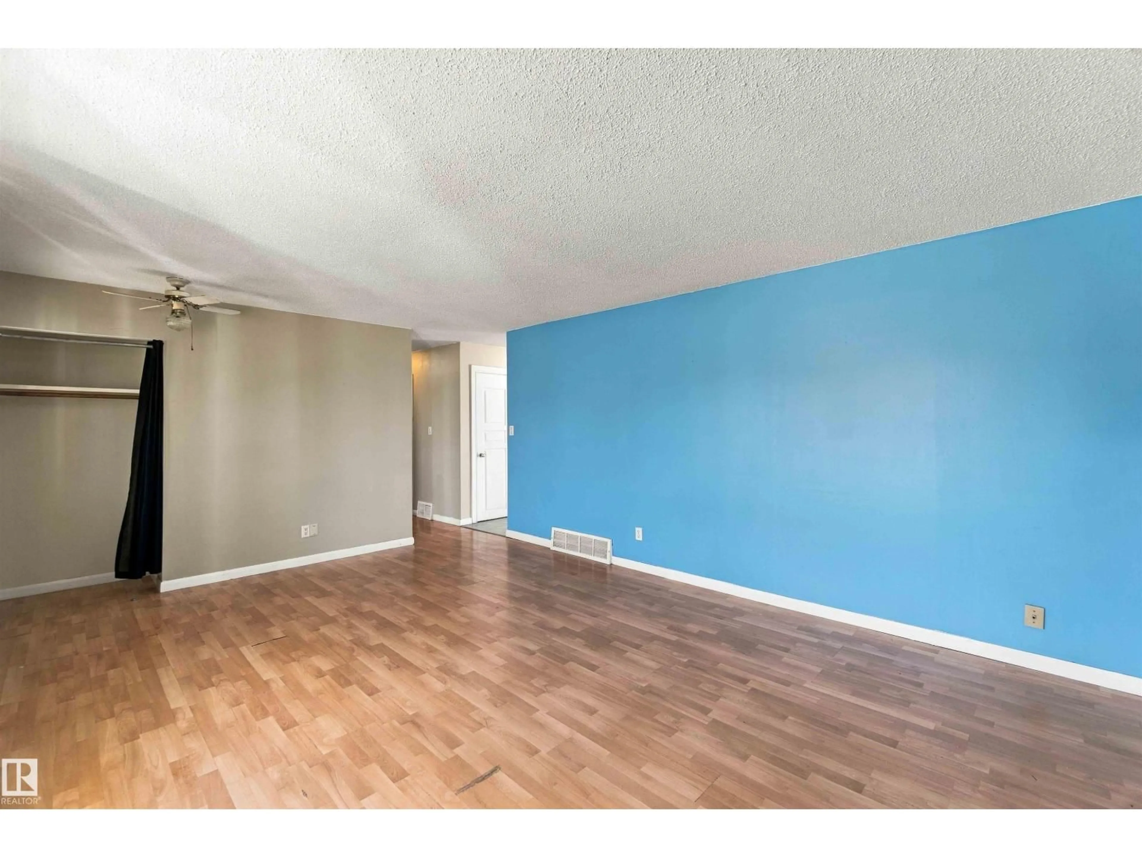 A pic of a room for 5436 51 ST, Gibbons Alberta T0A1N0