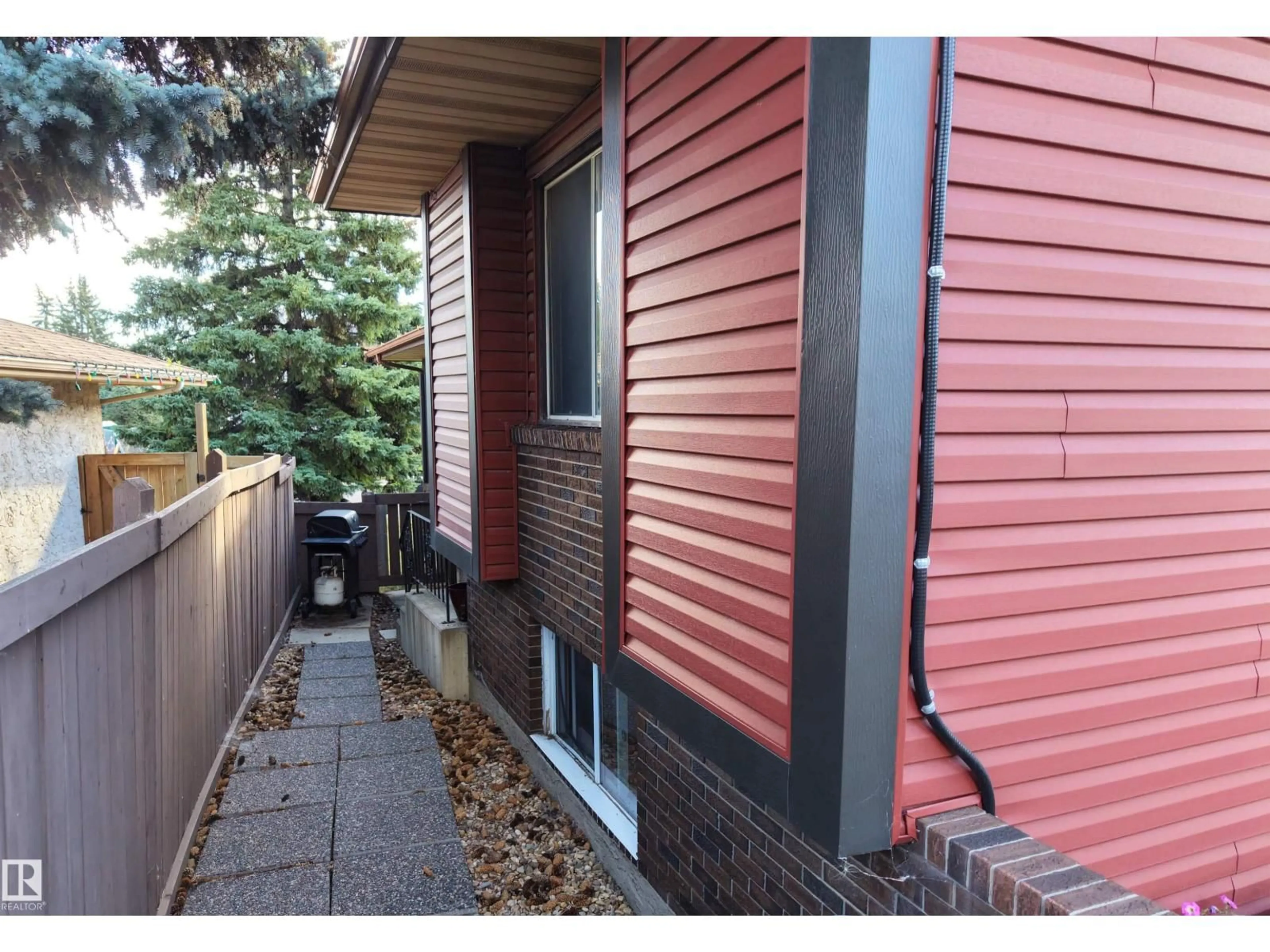 Unknown for 2672 89 ST, Edmonton Alberta T6K2Z3