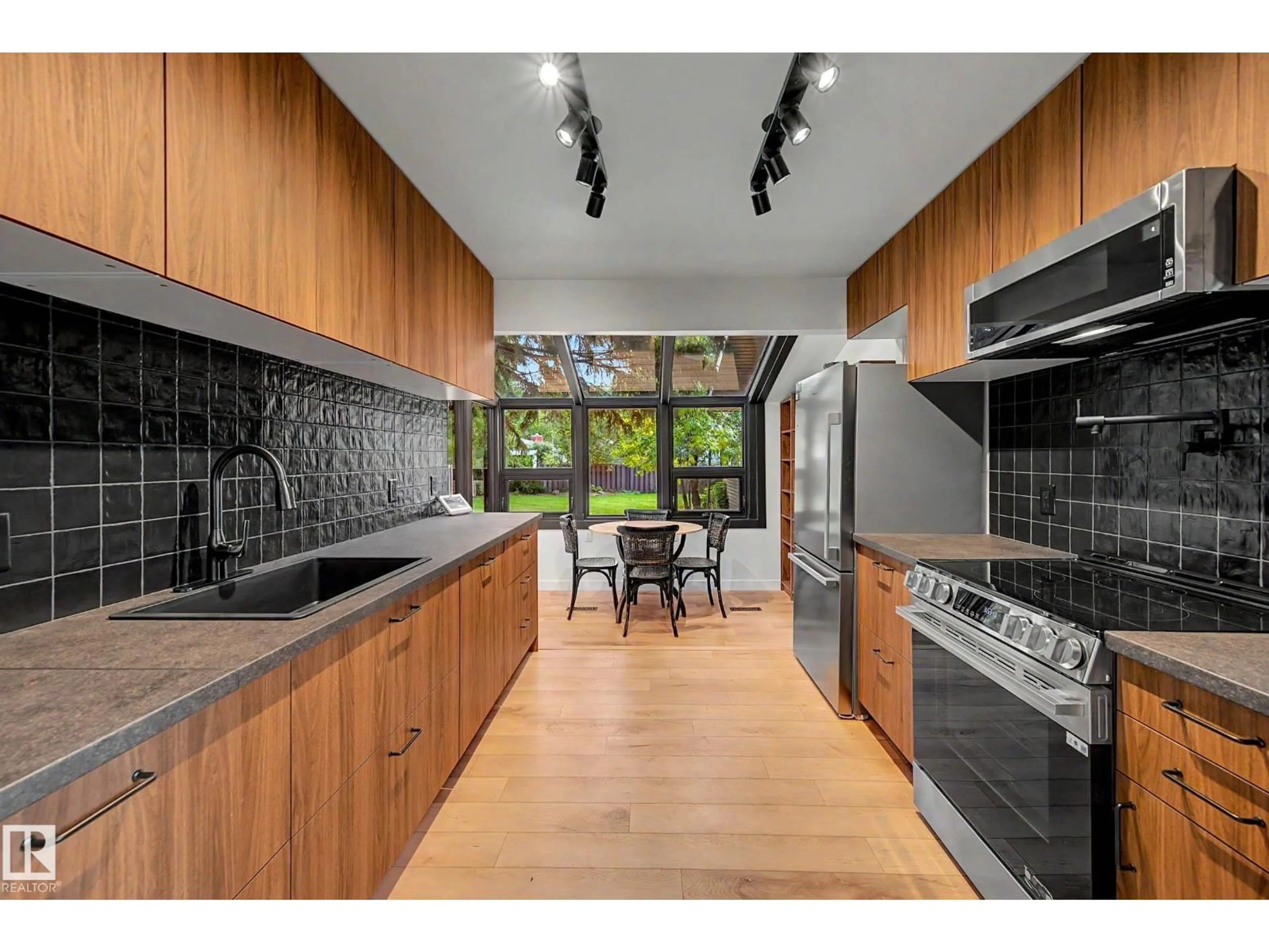 Open concept kitchen, ceramic/tile floor for 50 GILLIAN CR, St. Albert Alberta T8N0W1