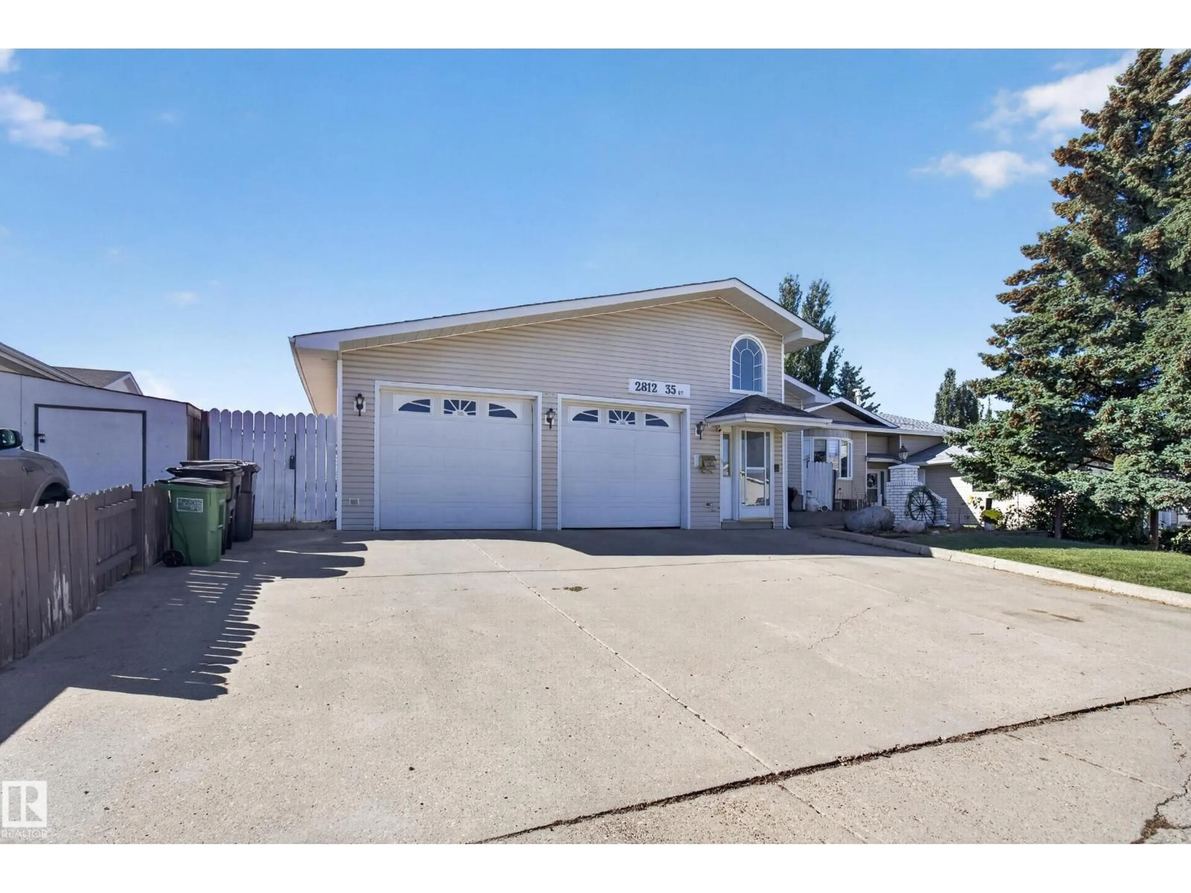 Unknown for 2812 35 ST, Edmonton Alberta T6L3Y4