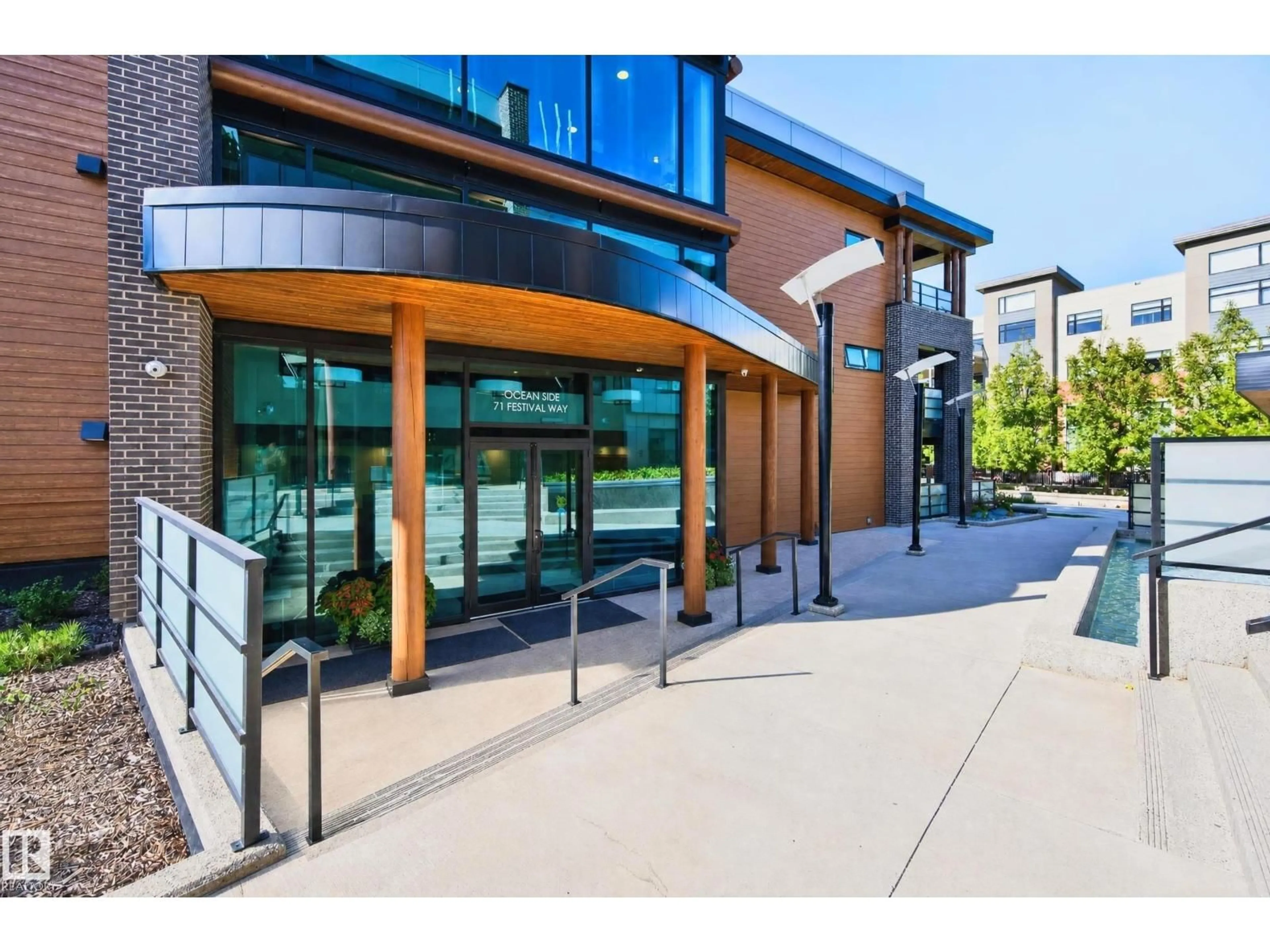 Indoor foyer for 310 71 FESTIVAL WY, Sherwood Park Alberta T8A4Y4
