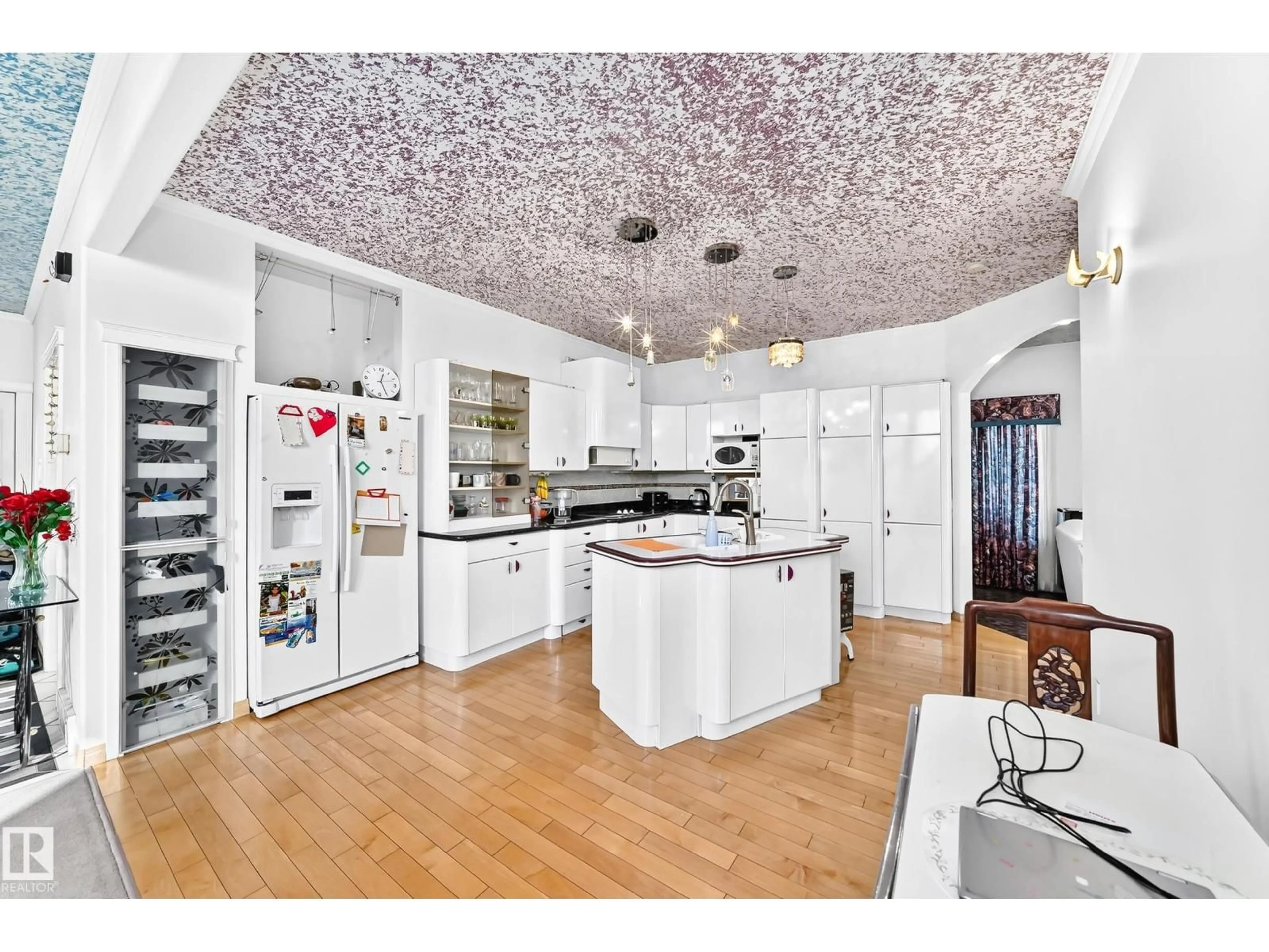 Open concept kitchen, unknown for 566 BUTTERWORTH WY, Edmonton Alberta T6R2P6