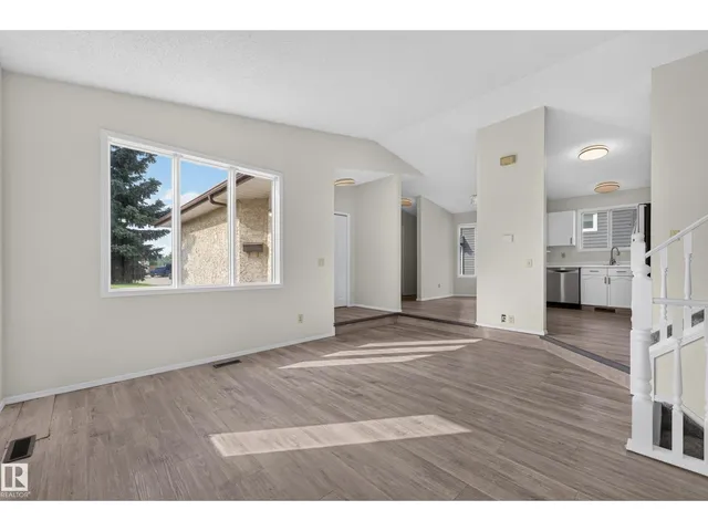 3722 34A AV NW, Edmonton 3