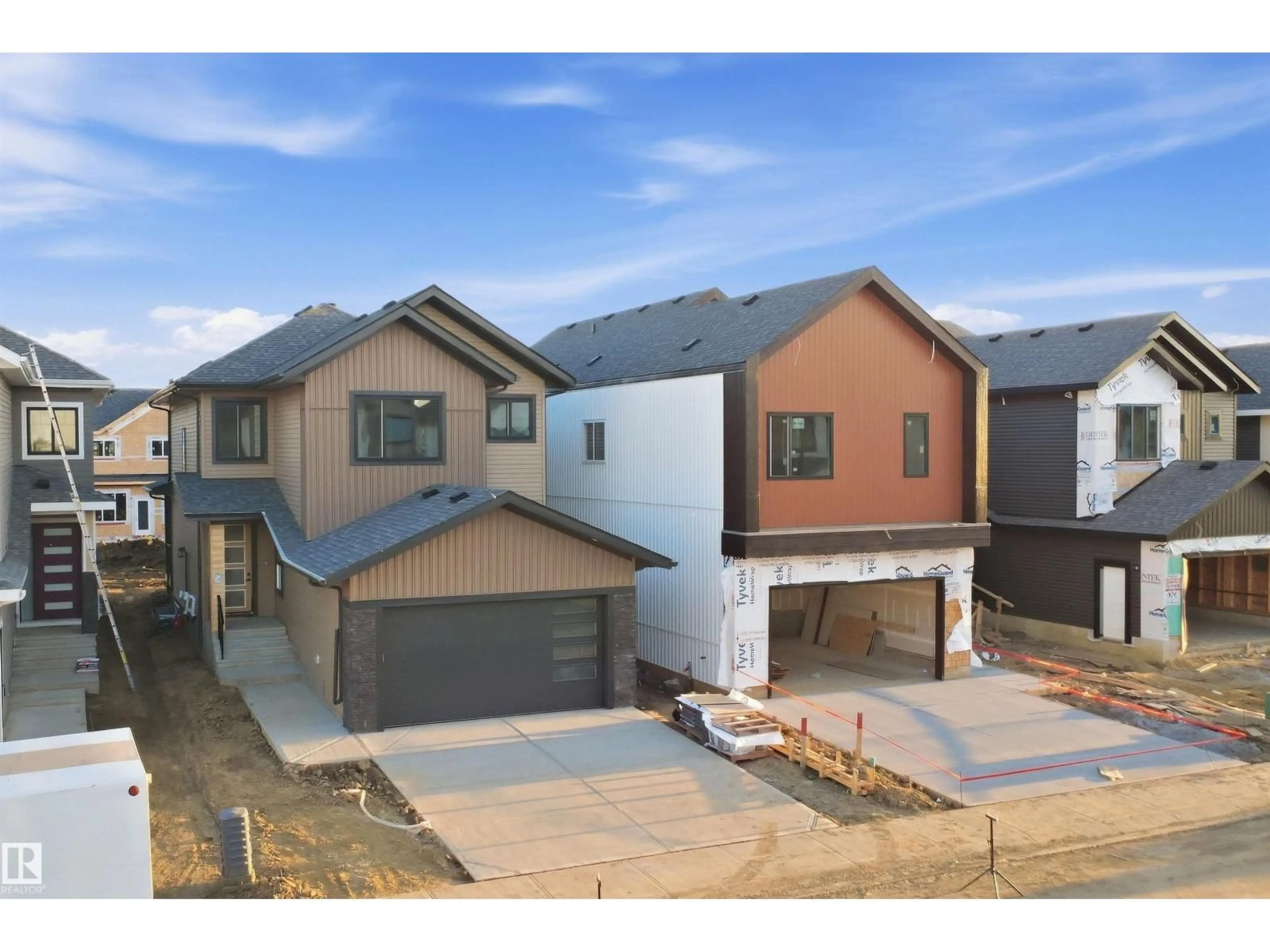 A pic from outside/outdoor area/front of a property/back of a property/a pic from drone, street for 13123 187 AV, Edmonton Alberta T6V0N3