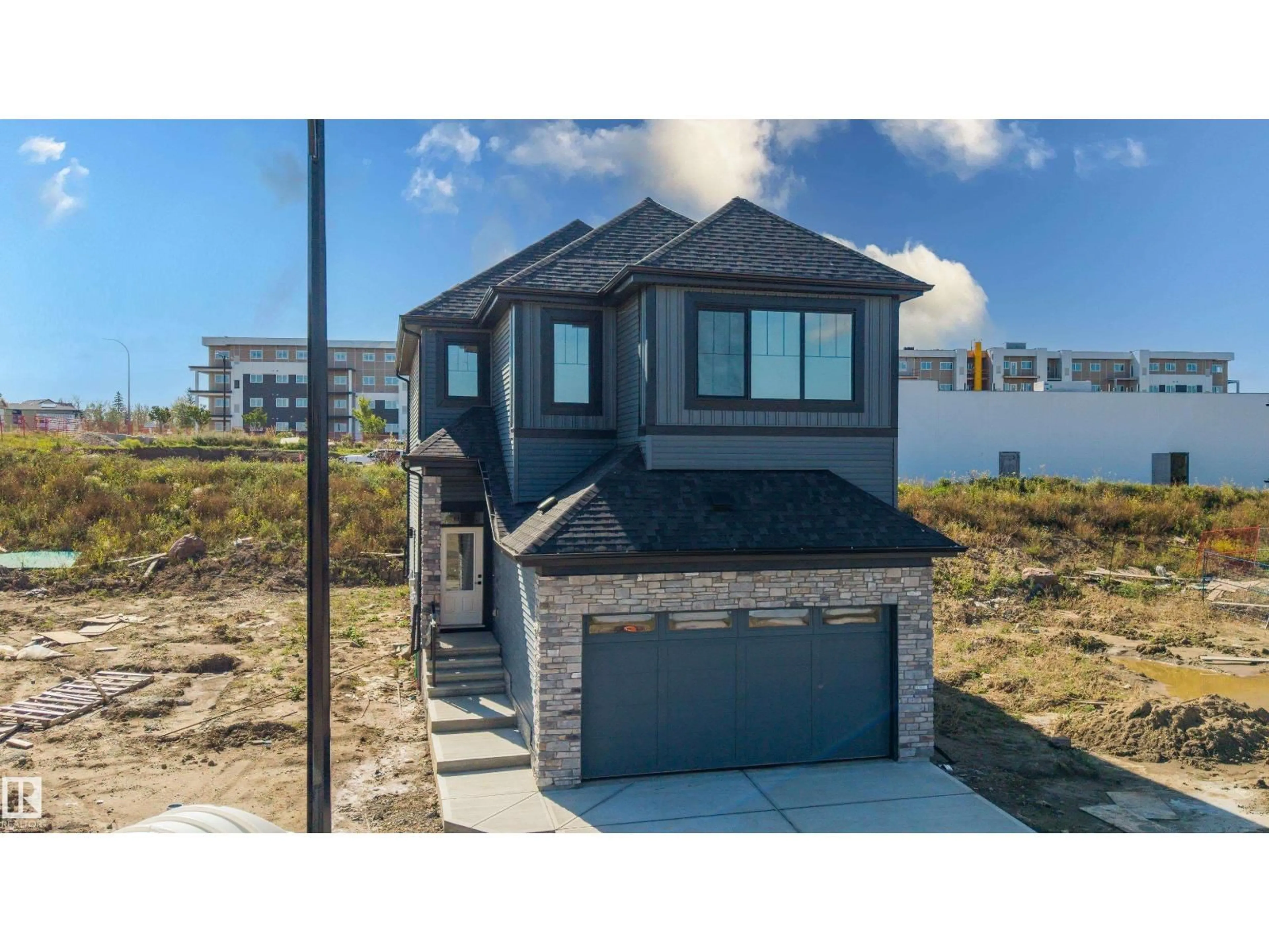 Home with vinyl exterior material, unknown for NW - 1429 OSPREY CO, Edmonton Alberta T5S0H3
